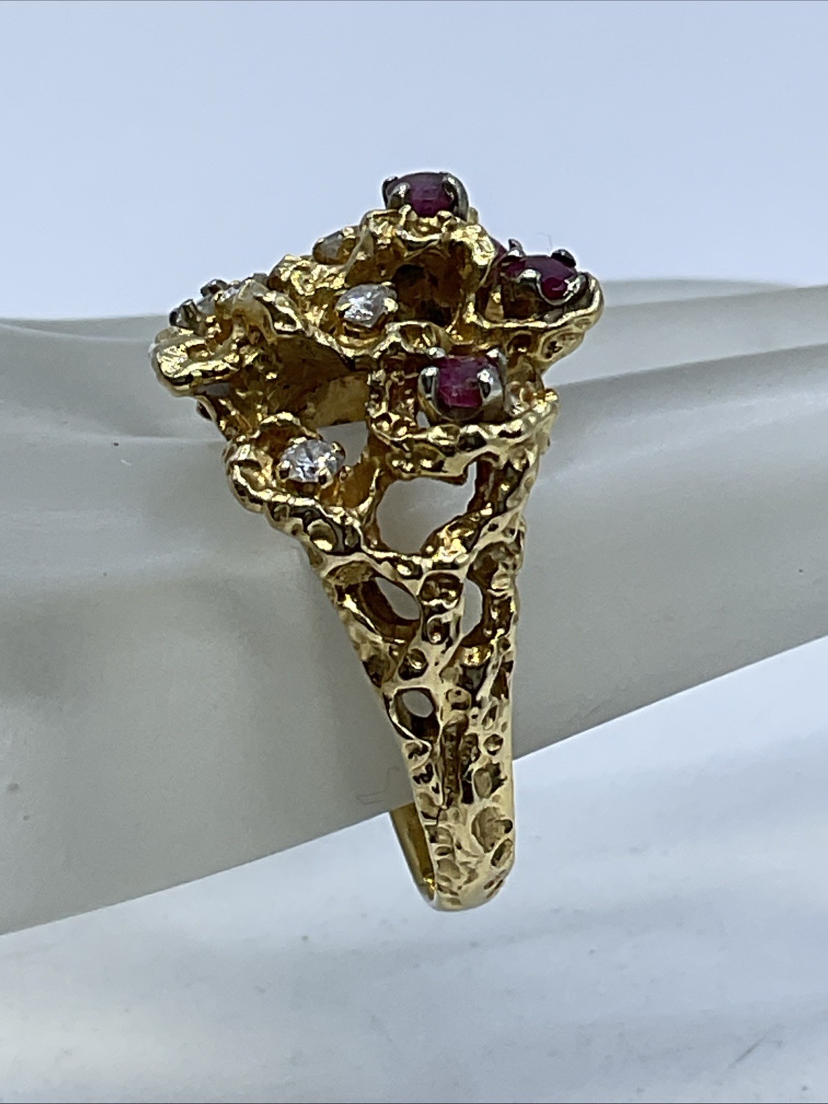 BEAUTIFUL Ladies Ring Solid 17K Yellow Gold Diamond & Ruby VINTAGE HANDMADE10.3g
