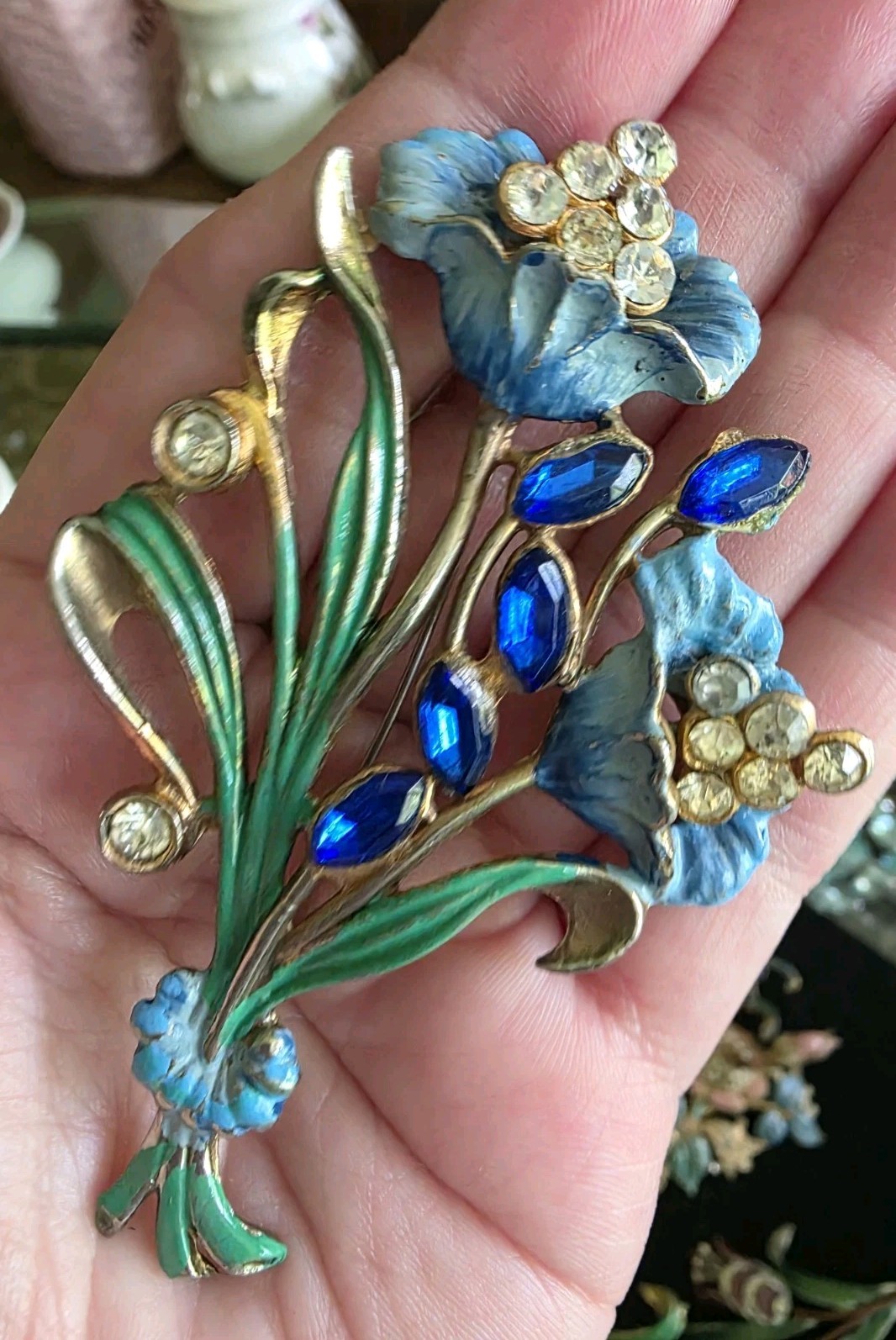 Vintage Darling Floral Enamel Pot Metal 40s Brooch (Coro ?)