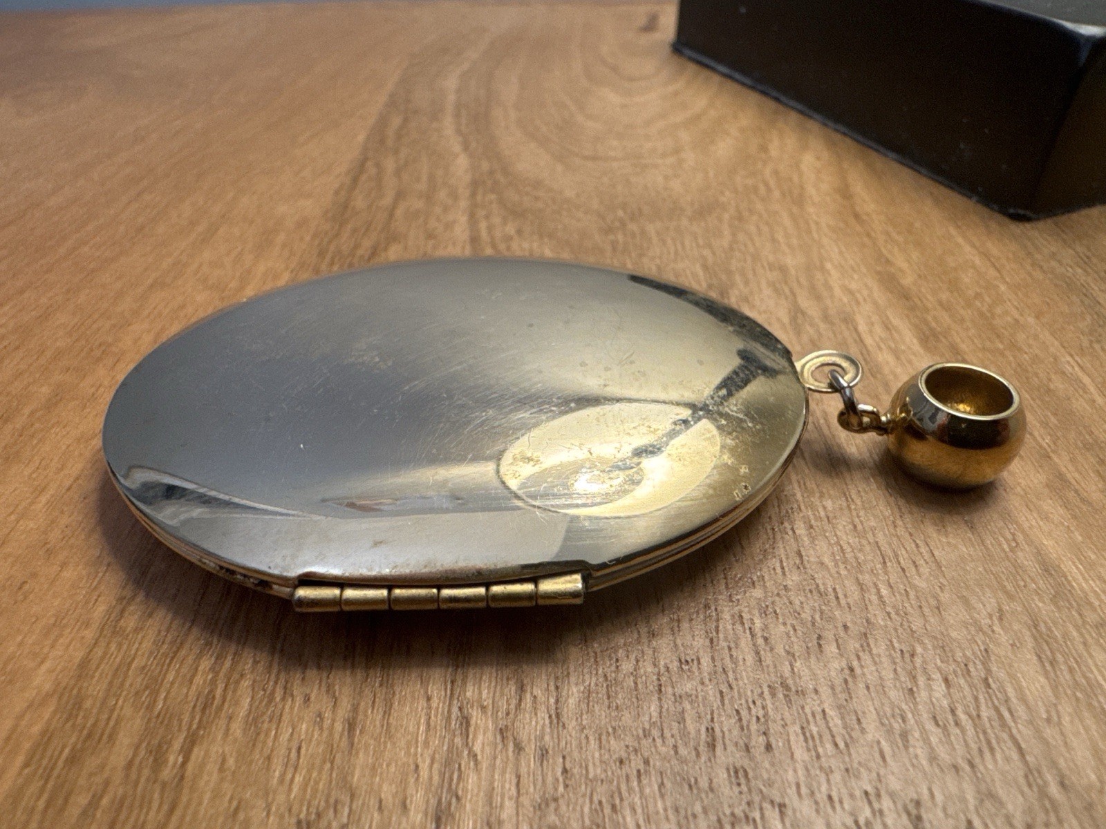 Vintage Gold Tone Oval Locket Pendant Large Photo Holder Bead Bail
