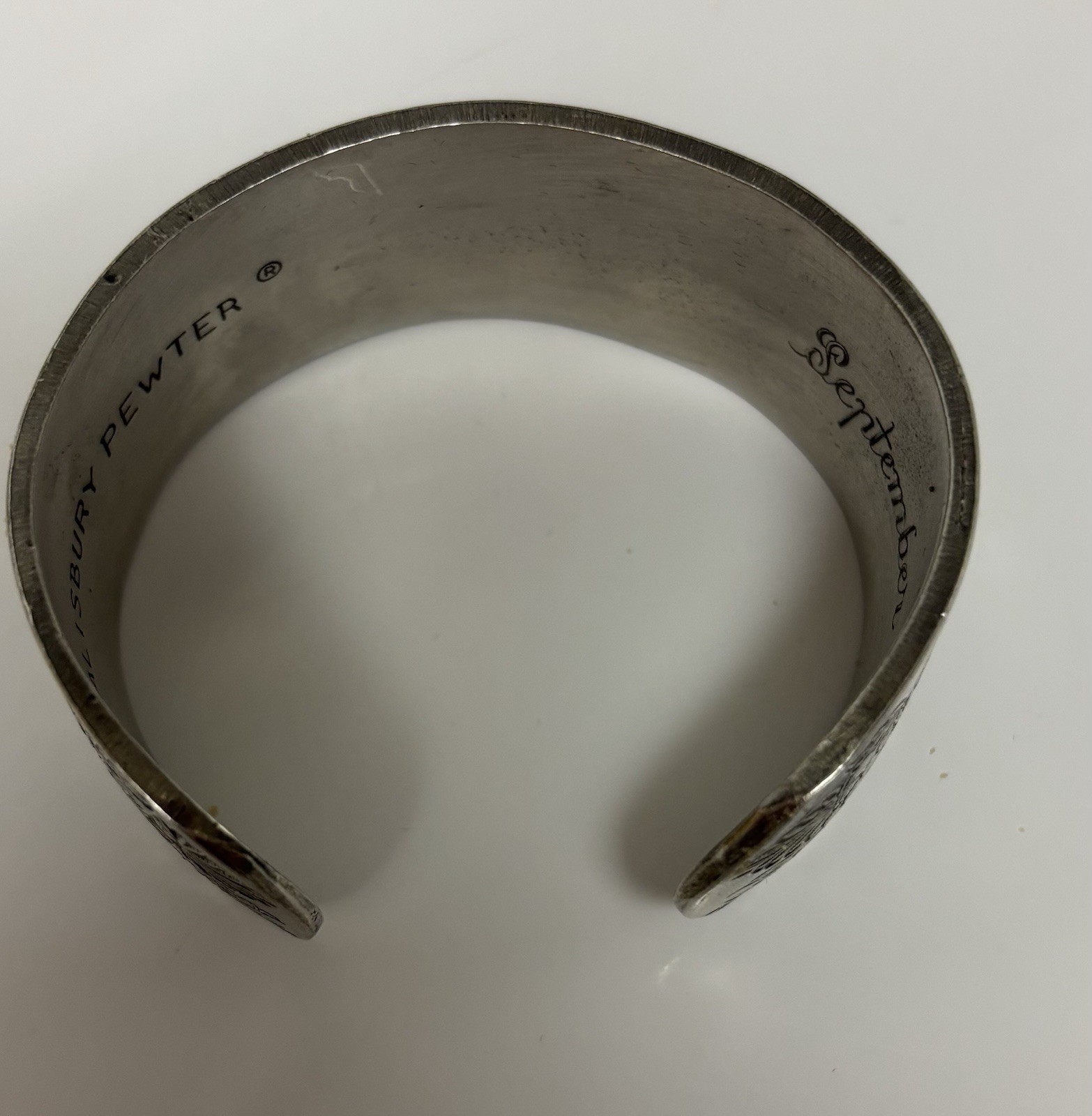 VTG Salisbury Pewter Cuff September Bracelet Flower Floral Engraved Hippie Boho