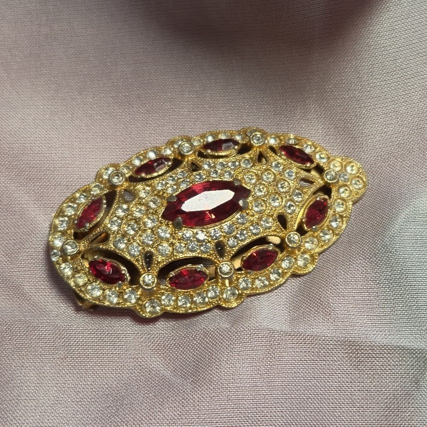 2.5 Inch Fur Dress Clip Vintage 1950 Gold Tone with Red Marquise Clear Round gem