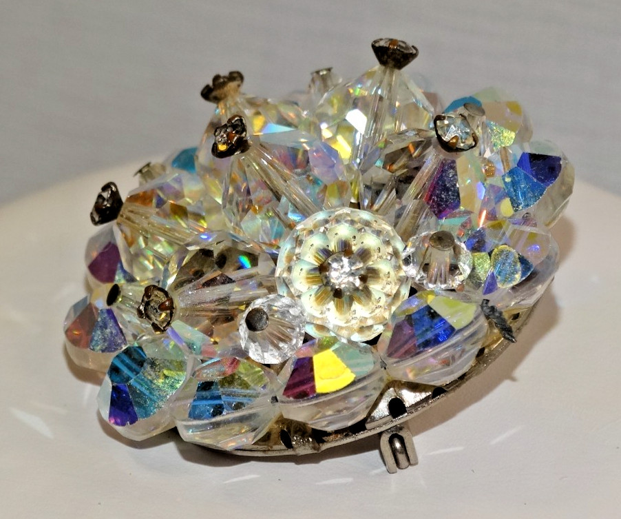 A16 VINTAGE AB GLASS BEAD & RHINESTONE BROOCH CLEAR STONES SILVER METAL UNSIGNED