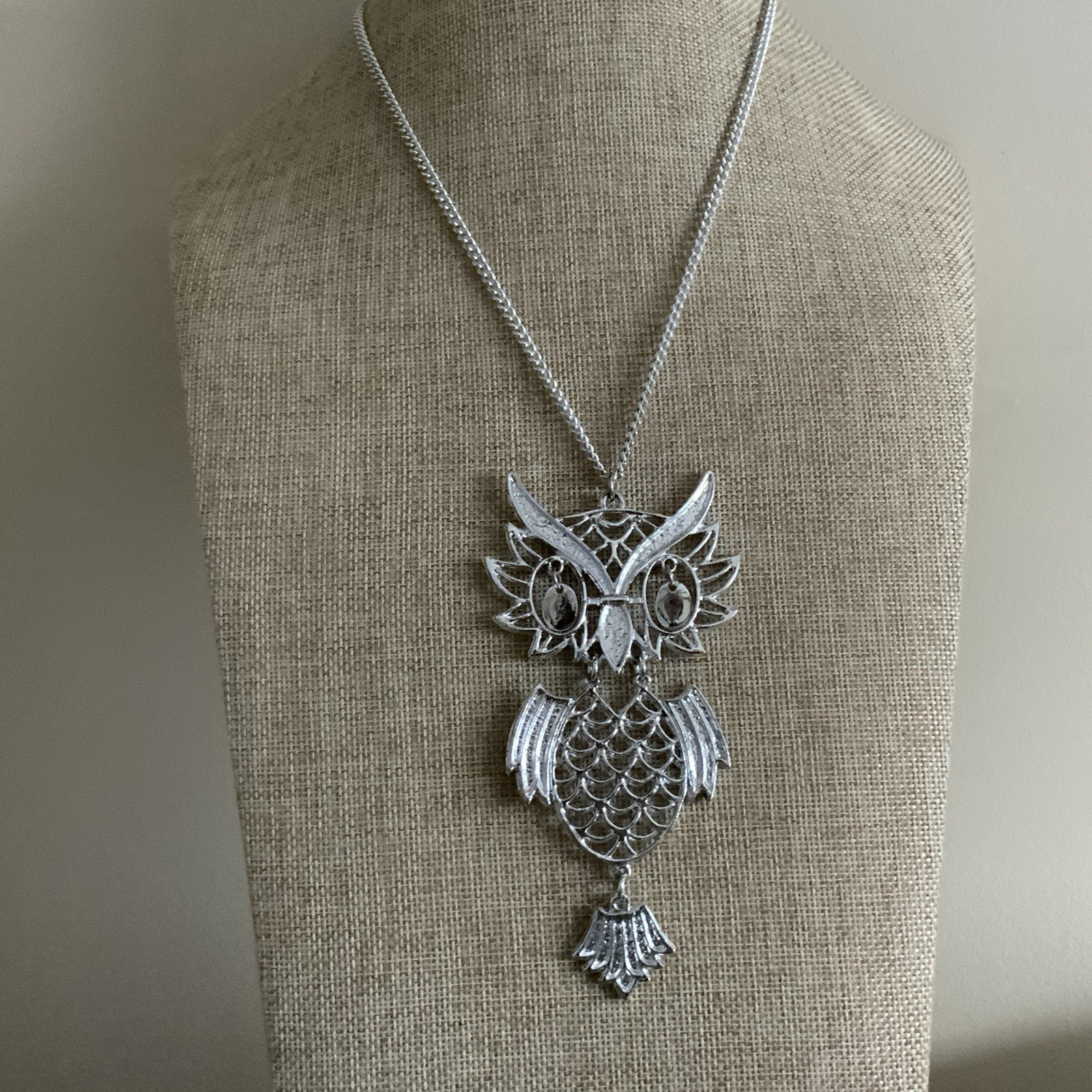 Vintage 60s silver tone articulated owl link necklace