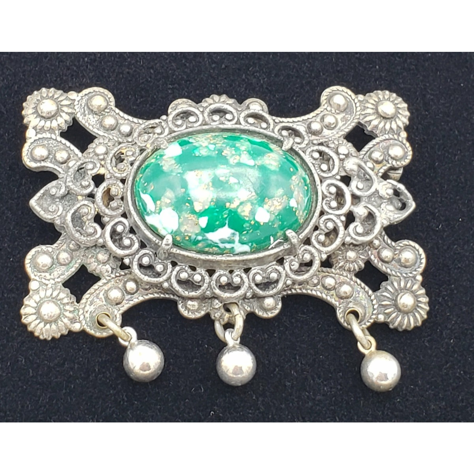 Vintage Cannetille Brooch Pin Silver-tone 2″ Large Victorian Green Pin so-13