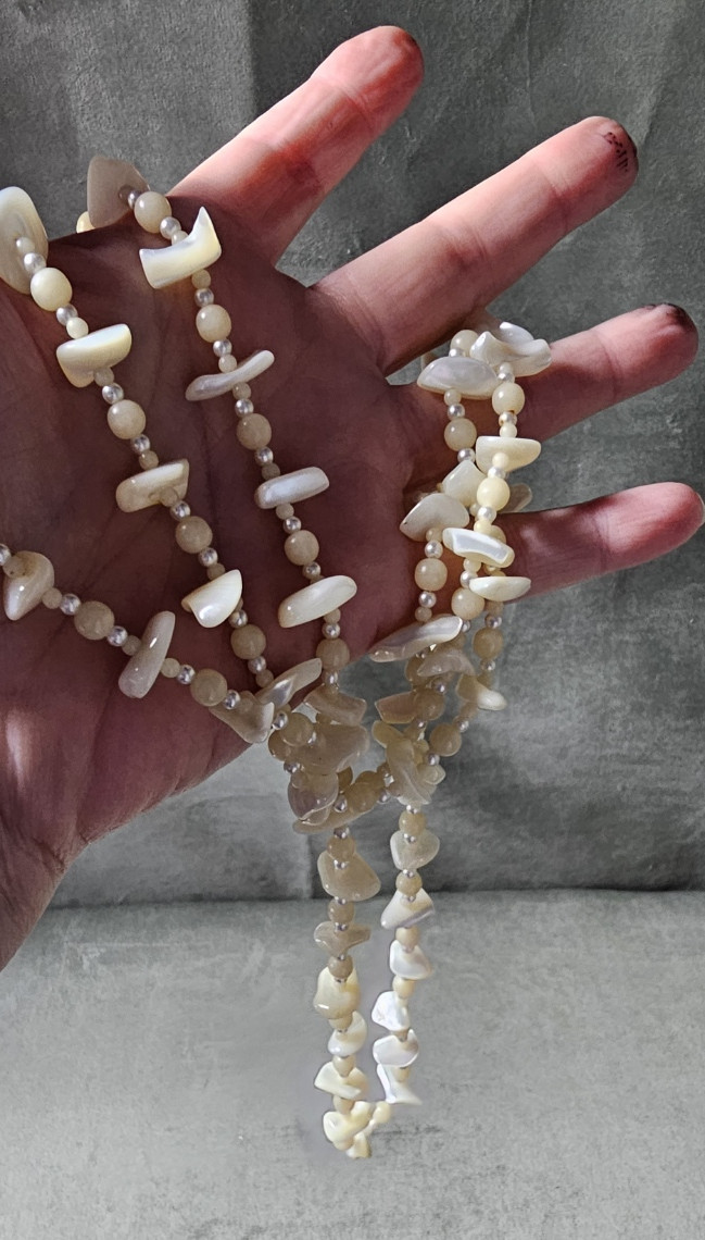 Mother Of Pearl Beads and Chip 40in Single Strand Necklace Vintage Beautiful
