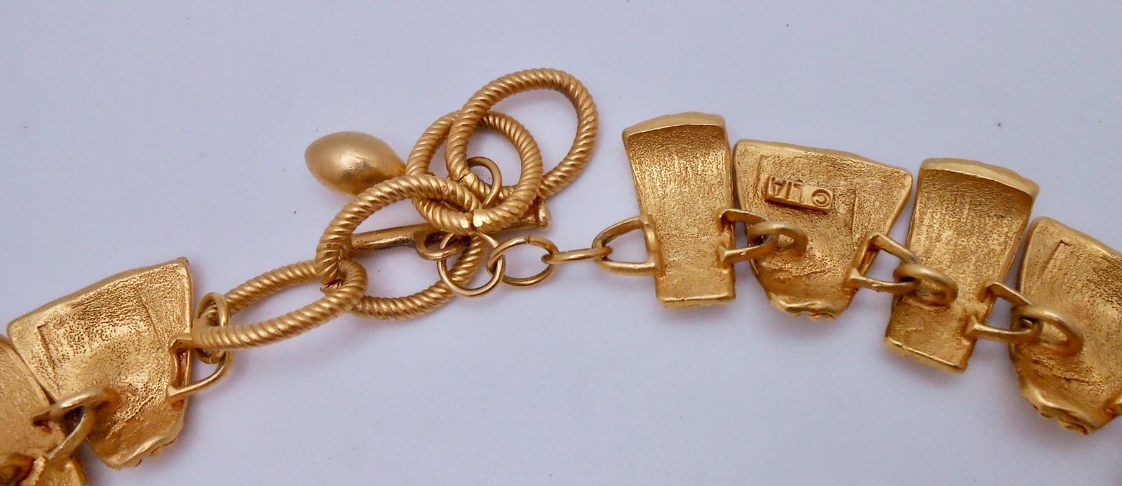 Vintage LIA Signed LIANNA Egyptian Style Link Necklace Gold-tone 18-20″ N44