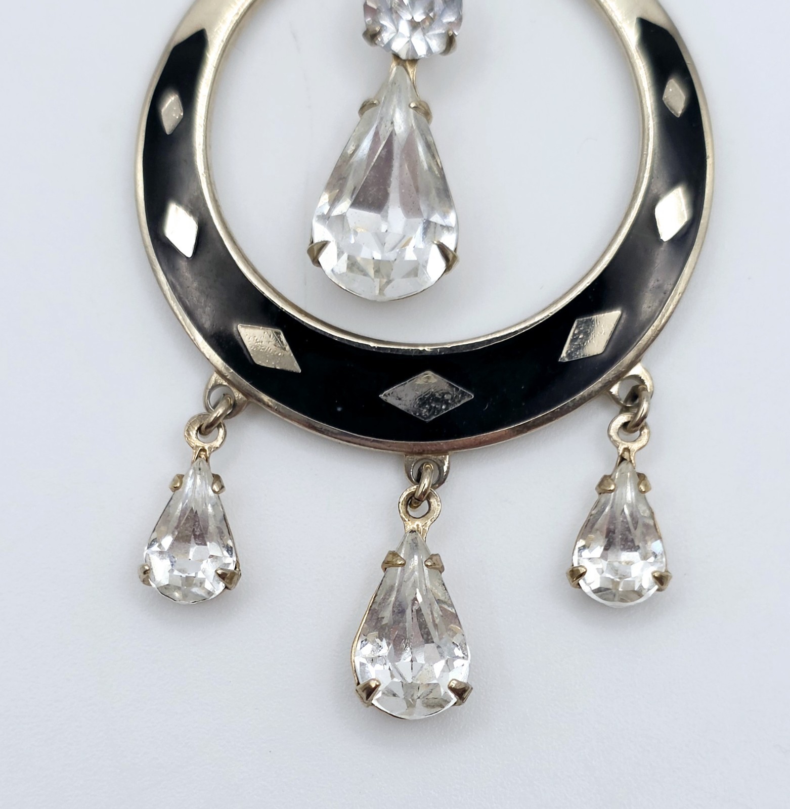 Vintage Art Deco Lavalier Pendant Necklace Gold Tone Black Enamel Crystal 15″