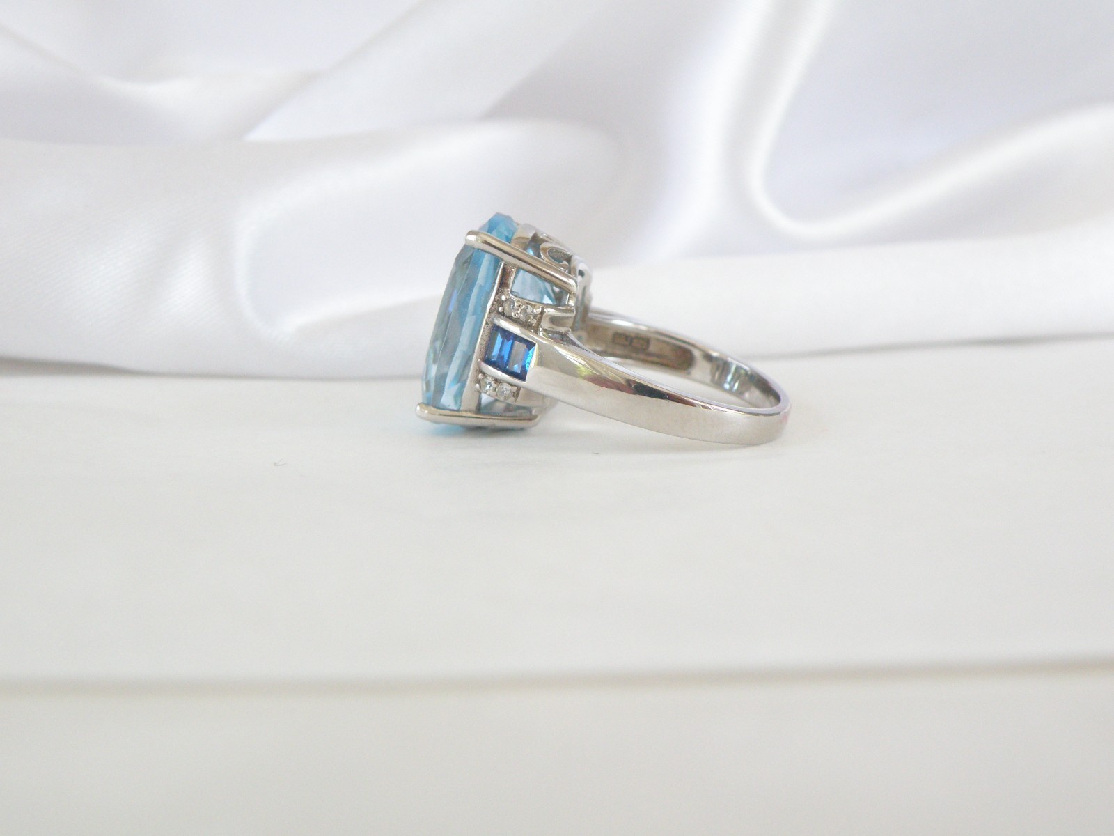 Vintage Sterling Silver 925 Large Natural Heated Blue Topaz Sapphire Ring Size 6
