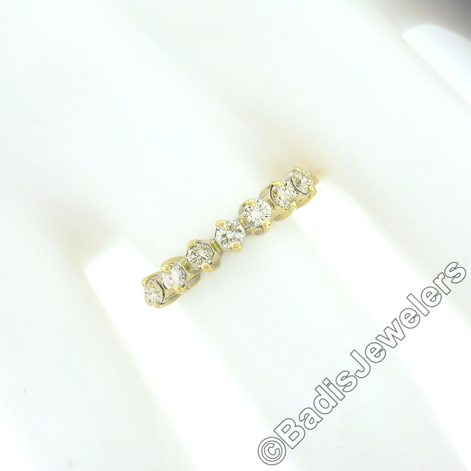 Vintage Classic 14k Yellow Gold 0.35ct Round Prong Set Diamond Wedding Band Ring
