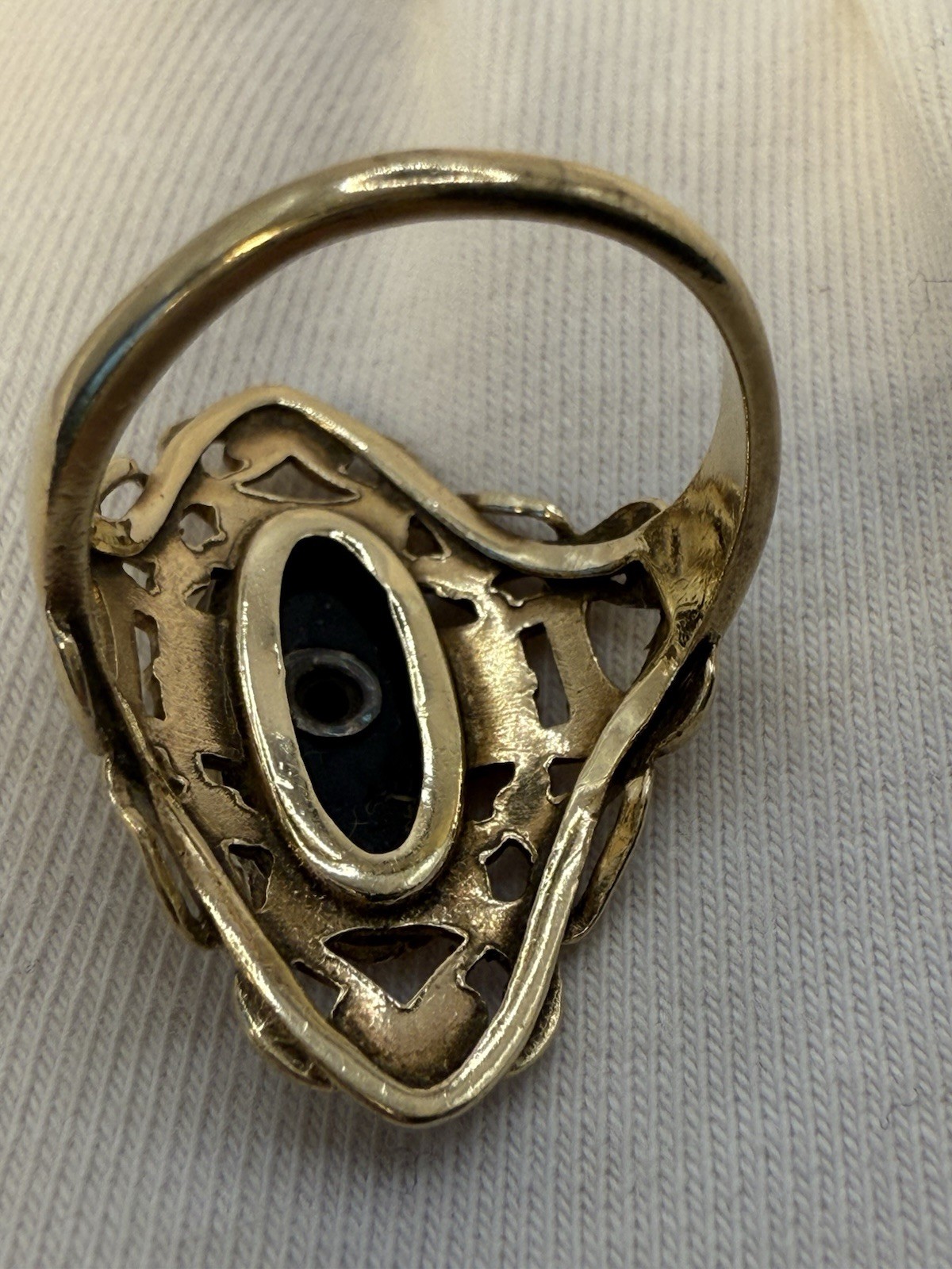 Vintage 10K yellow gold Onyx and Diamond Ring . Weight: 3,7g , size: 5,5.