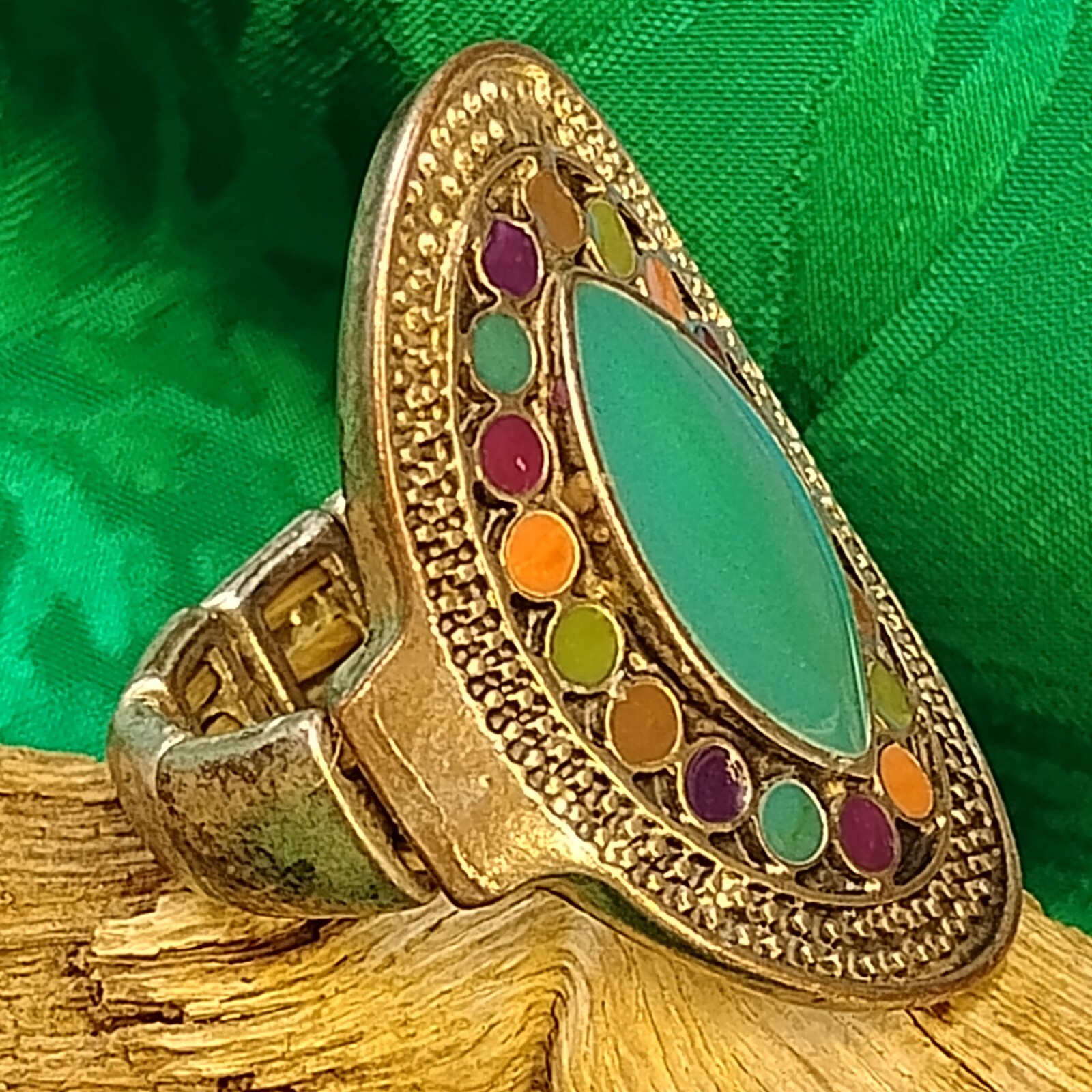 Vintage Stretch Band Ring Colorful Circles Green Oval Shape Enamel ? Jewelry Art