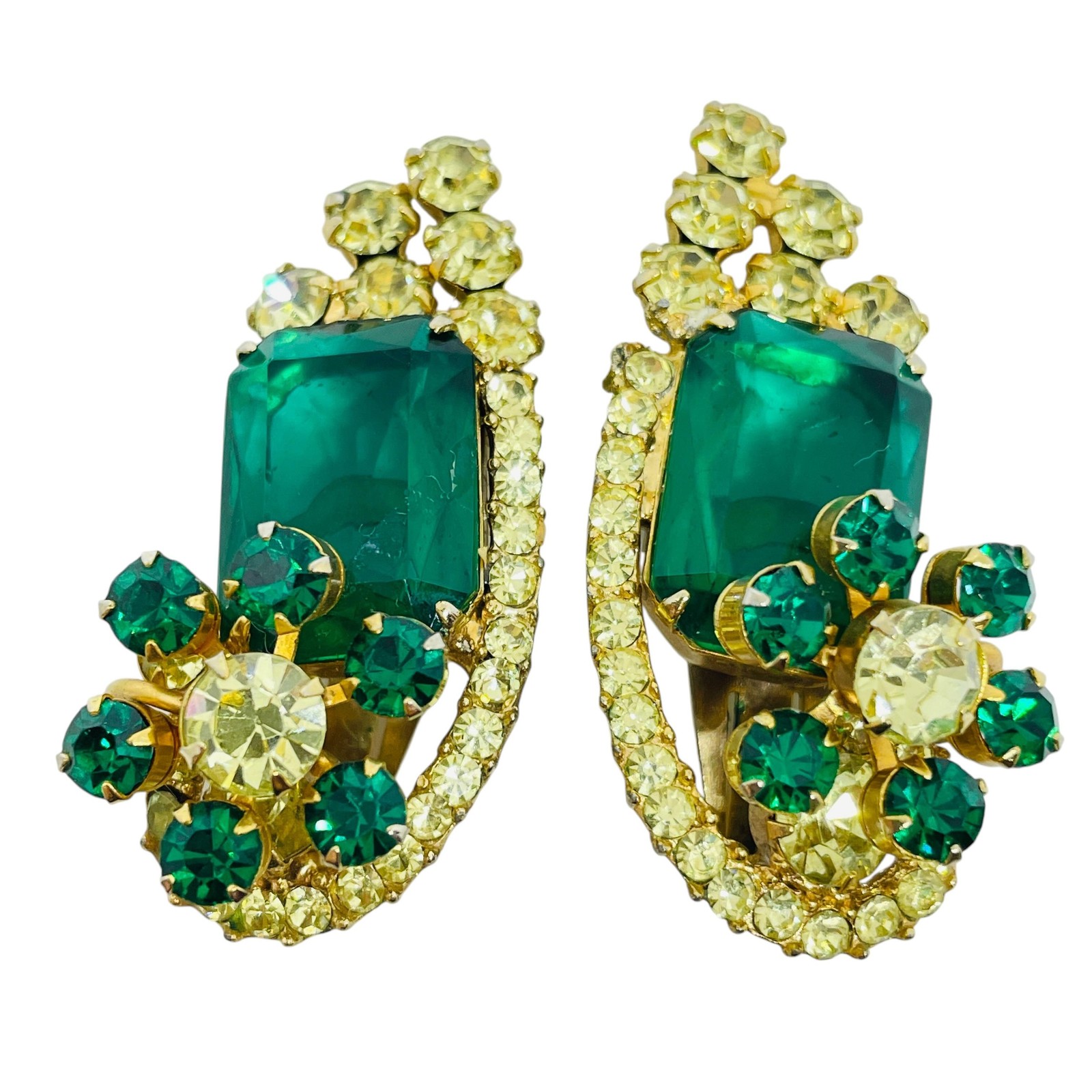 Vintage gold tone emerald green rhinestones flowers designer brooch earrings set