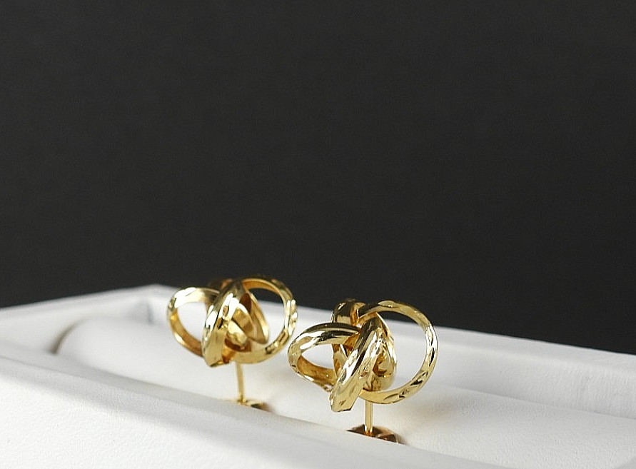Vintage 14K Yellow Gold Intertwined Ribbon Knot Stud Earrings Openwork Swirl
