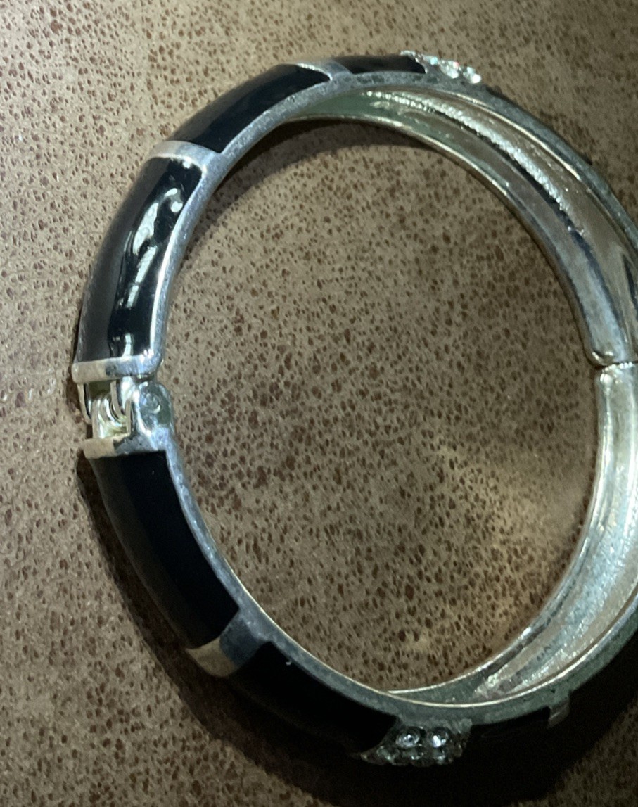 Vintage Bangle Bracelet Black With Silver Tone Clip