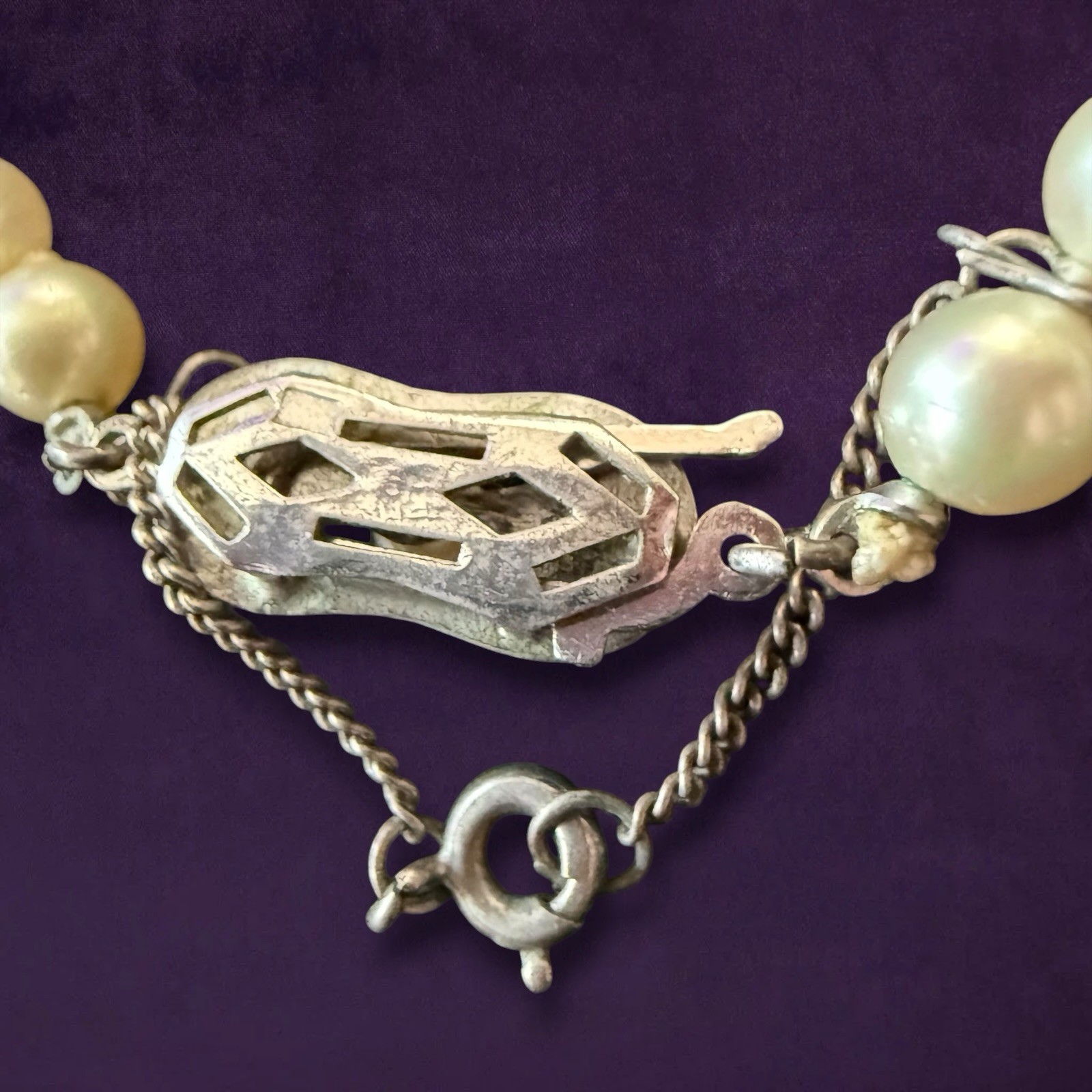 Faux Pearl Necklace Vintage 1940s Choker 16 Inch Beaded Safety Chain