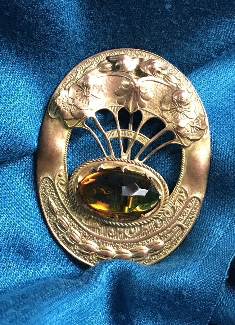 VTG Jewelry Brass/Metal Brooch W/ Amber Faceted Stone-Raised Detail On Metal