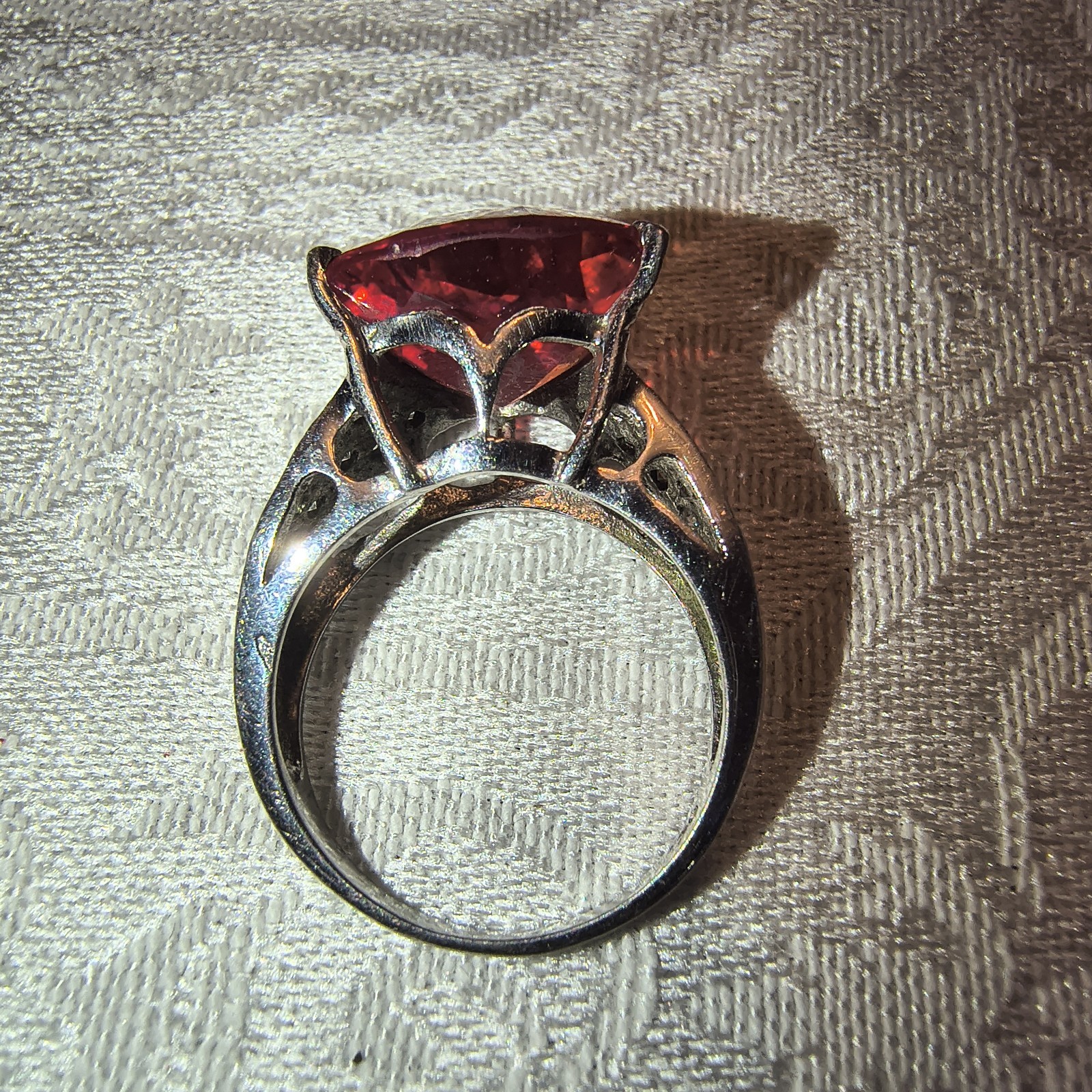 Sterling Silver Cocktail Ring W Trilliant Trillion Cut Red Crystal Gem Sz 6.75