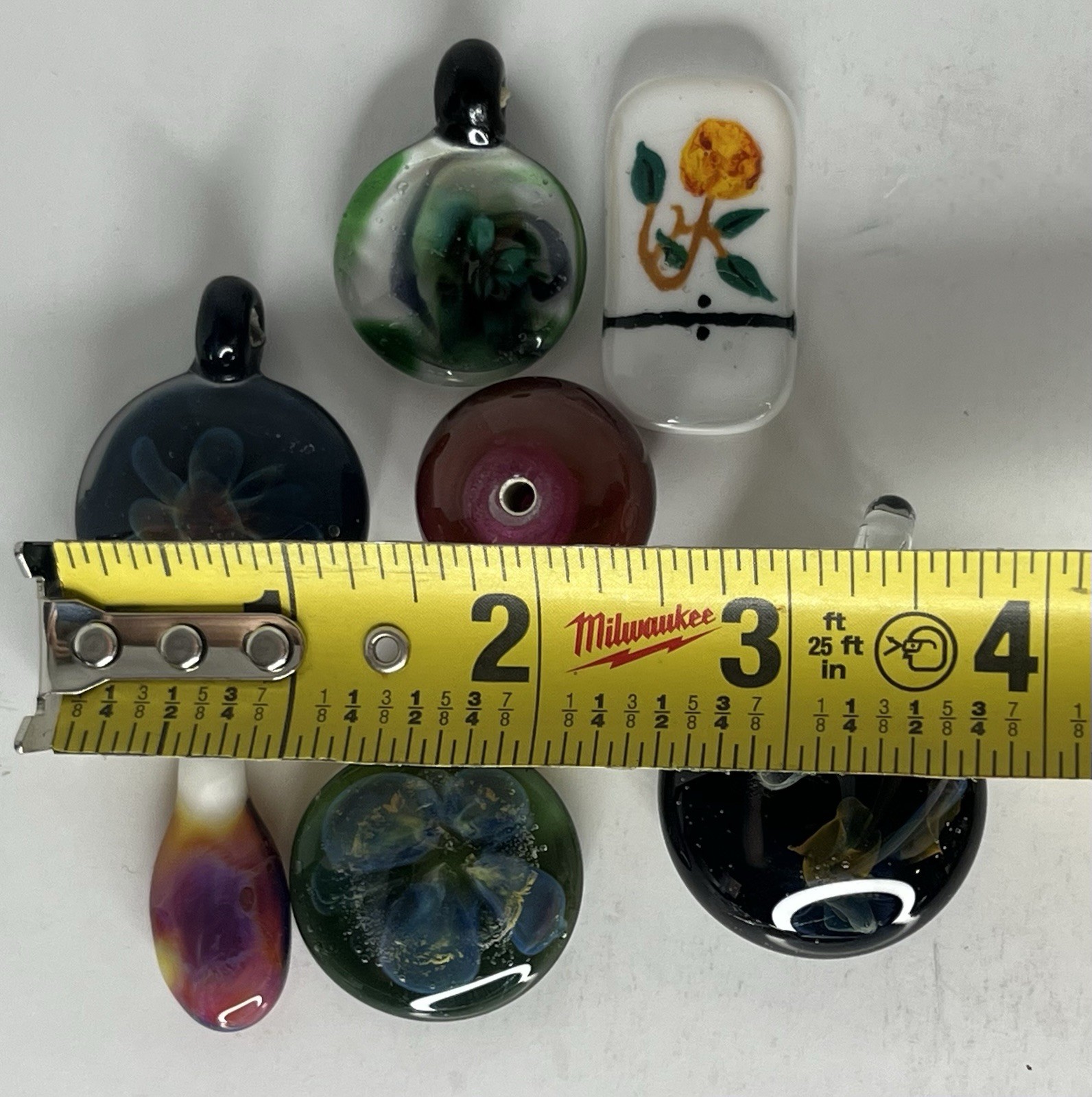 Lot Of 46 Artisan HandBlown Art Glass Flower Pendants Beads Murano Style In Case