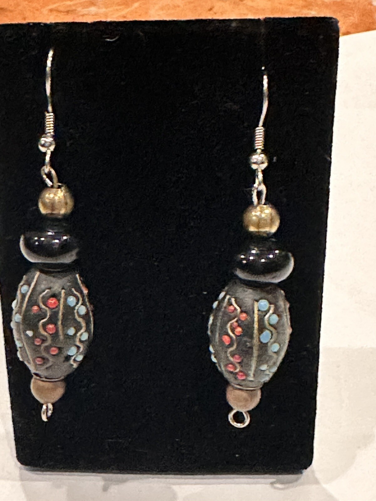 VINTAGE KASHMIRI DANGLE & GREEN LUCITE EGG OVAL FRENCH WIRE EARRINGS LOT 2 PAIR