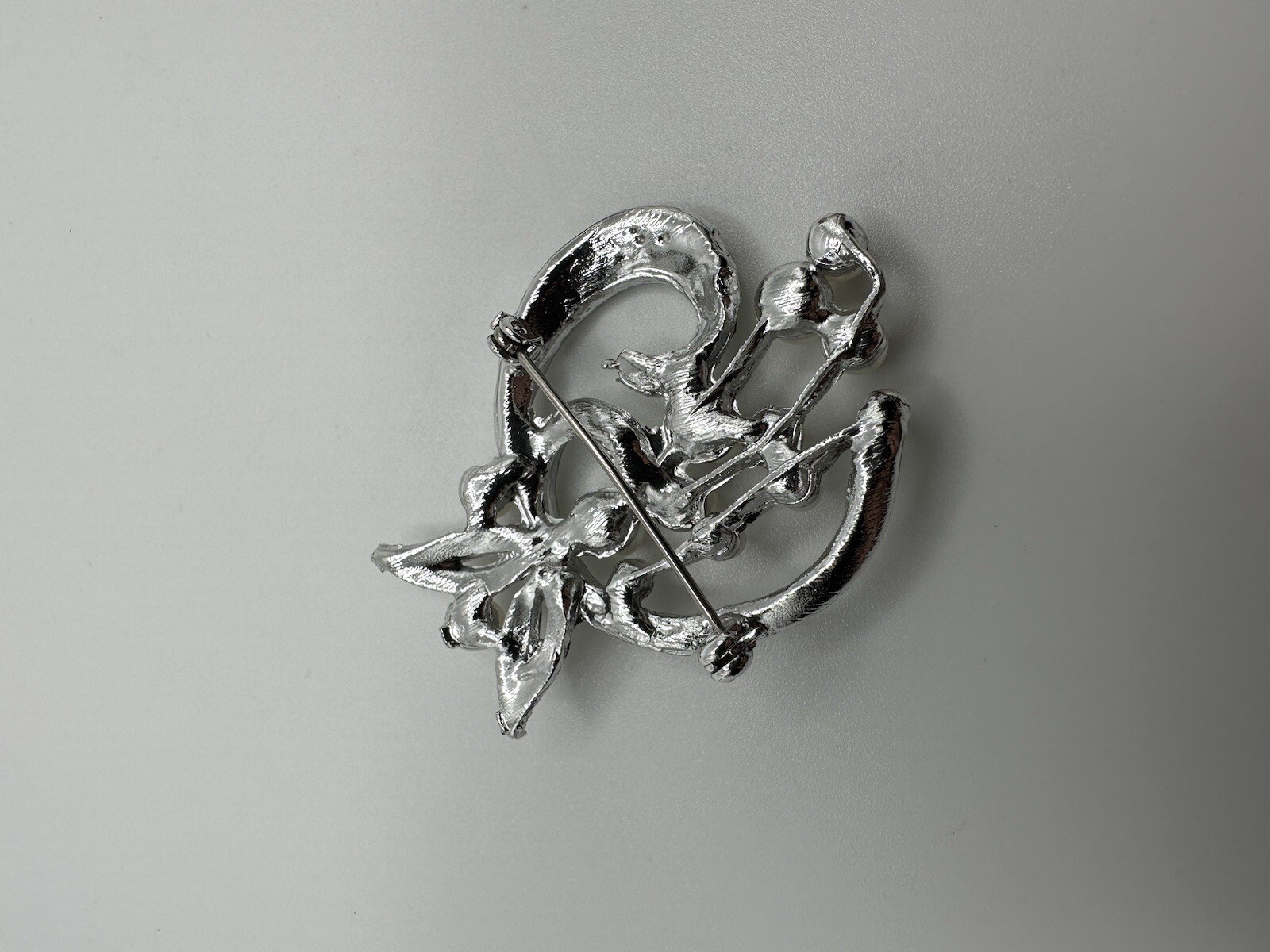 Vintage Silver Faux Pearl Floral Brooch 5cm BB1