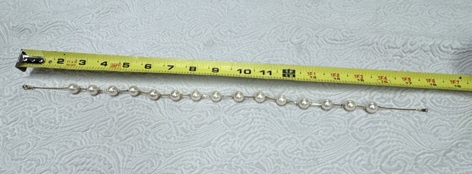 Vintage Faux Pearl Station 17.5” Gold Tone Necklace 19.98 Grams & 10 mm