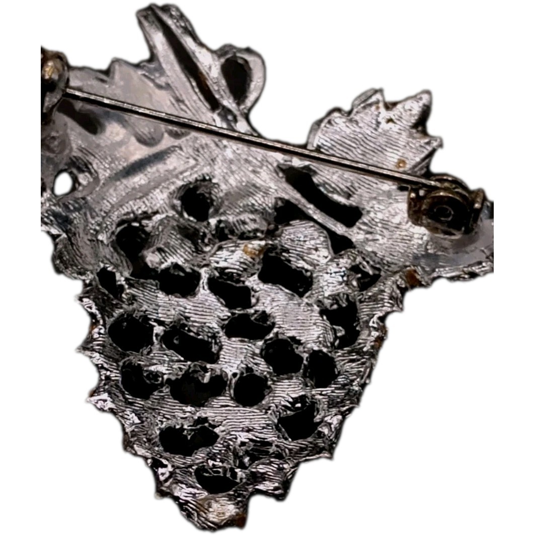 Vintage Rhinestone Grape Cluster Brooch Silver Tone Pin 2 by 1 1/2 in