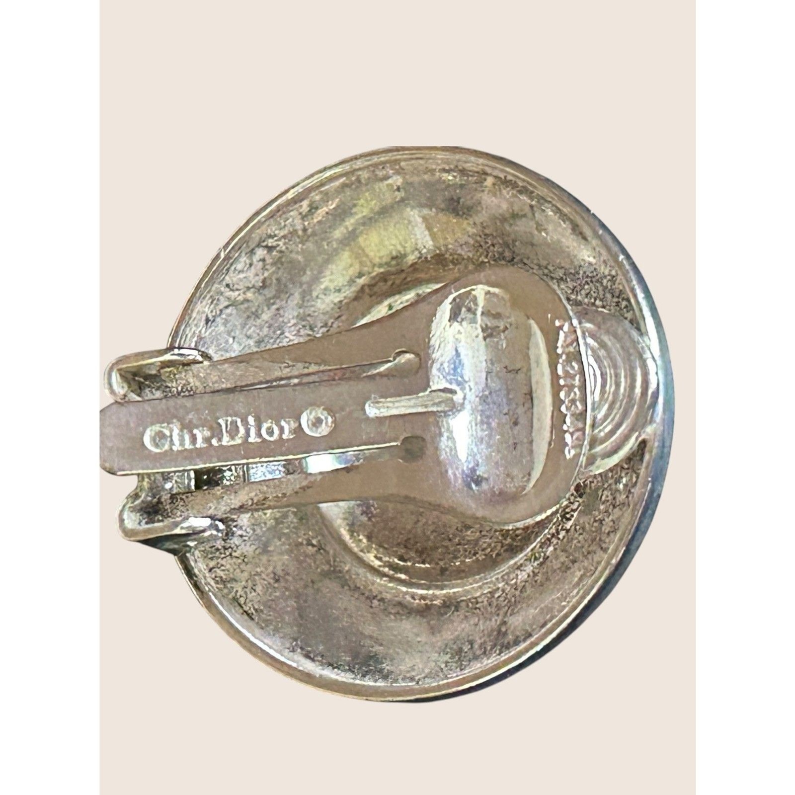 ✨ VTG SINGLE REPLACEMENT CLIP ON EARRING CHRISTIAN DIOR SILVER TONE RIBBED DOME