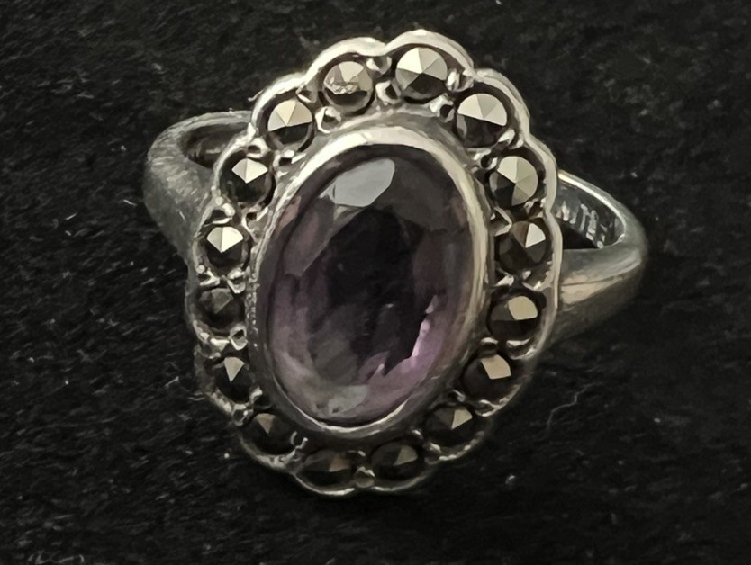 Vintage 925 Sterling Silver Marcasite & Amethyst Ring Stamped England SZ 6.75