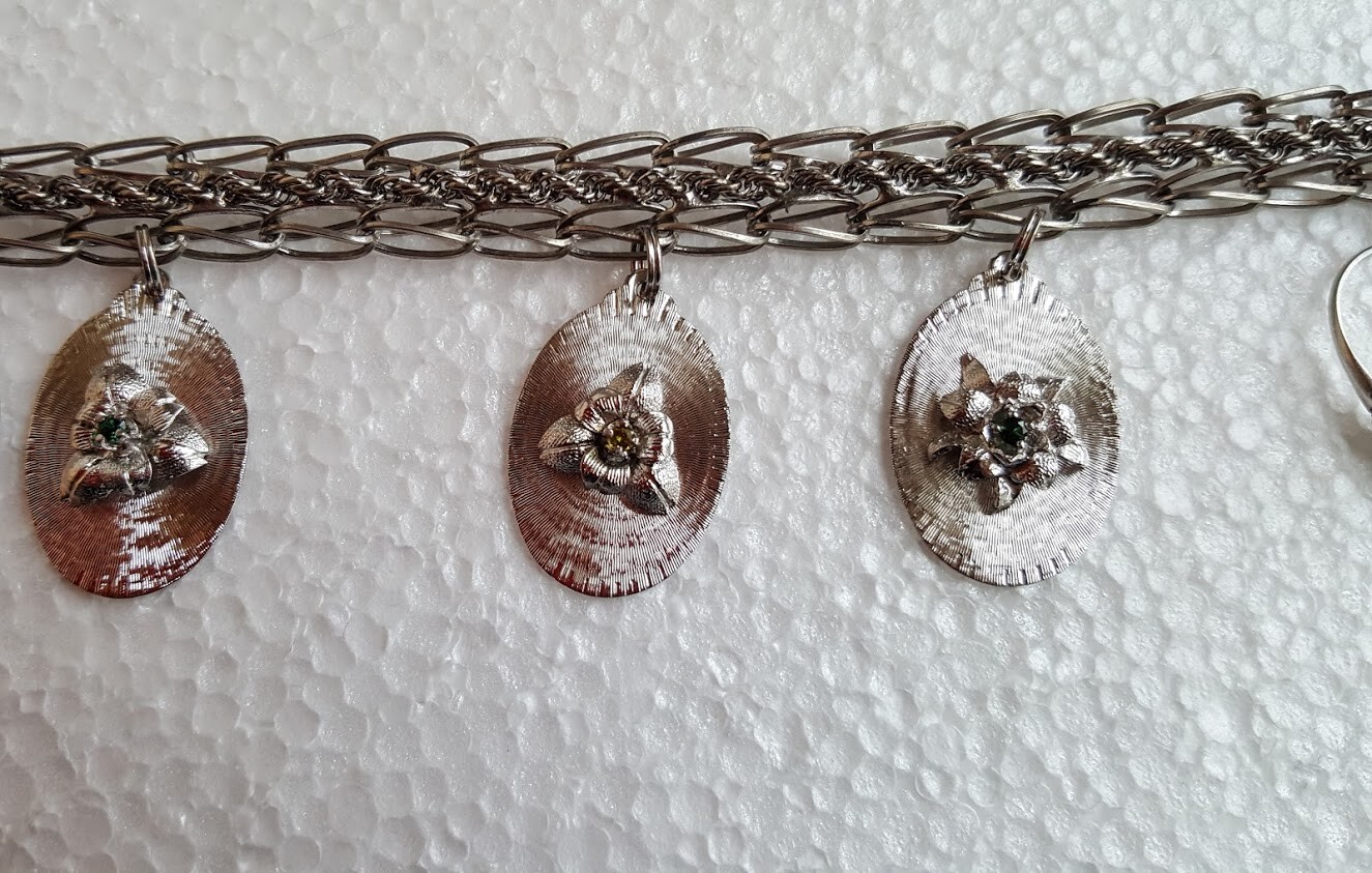Great Vintage Sterling Starter Charm Bracelet With Charms 7 1/2″ Long