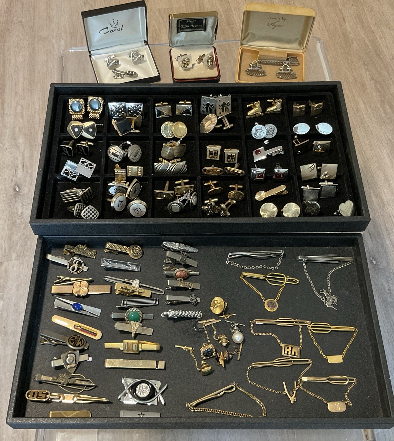 VINTAGE 87 PC MEN’S JEWELRY LOT CUFFLINKS TIE BARS CHAINS, TACS & SETS FREE SHIP