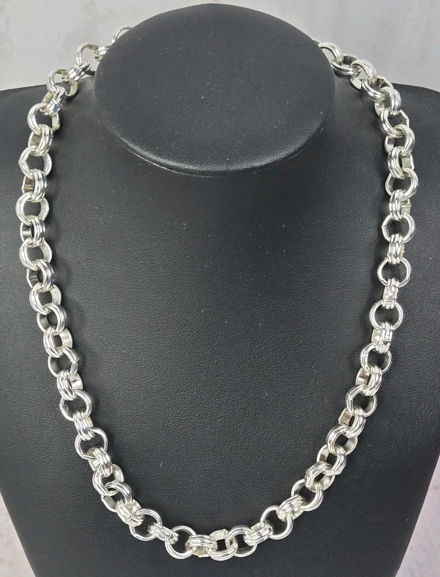 Vintage Rolo Chain Siler Tone Textured Necklace 16.5 In