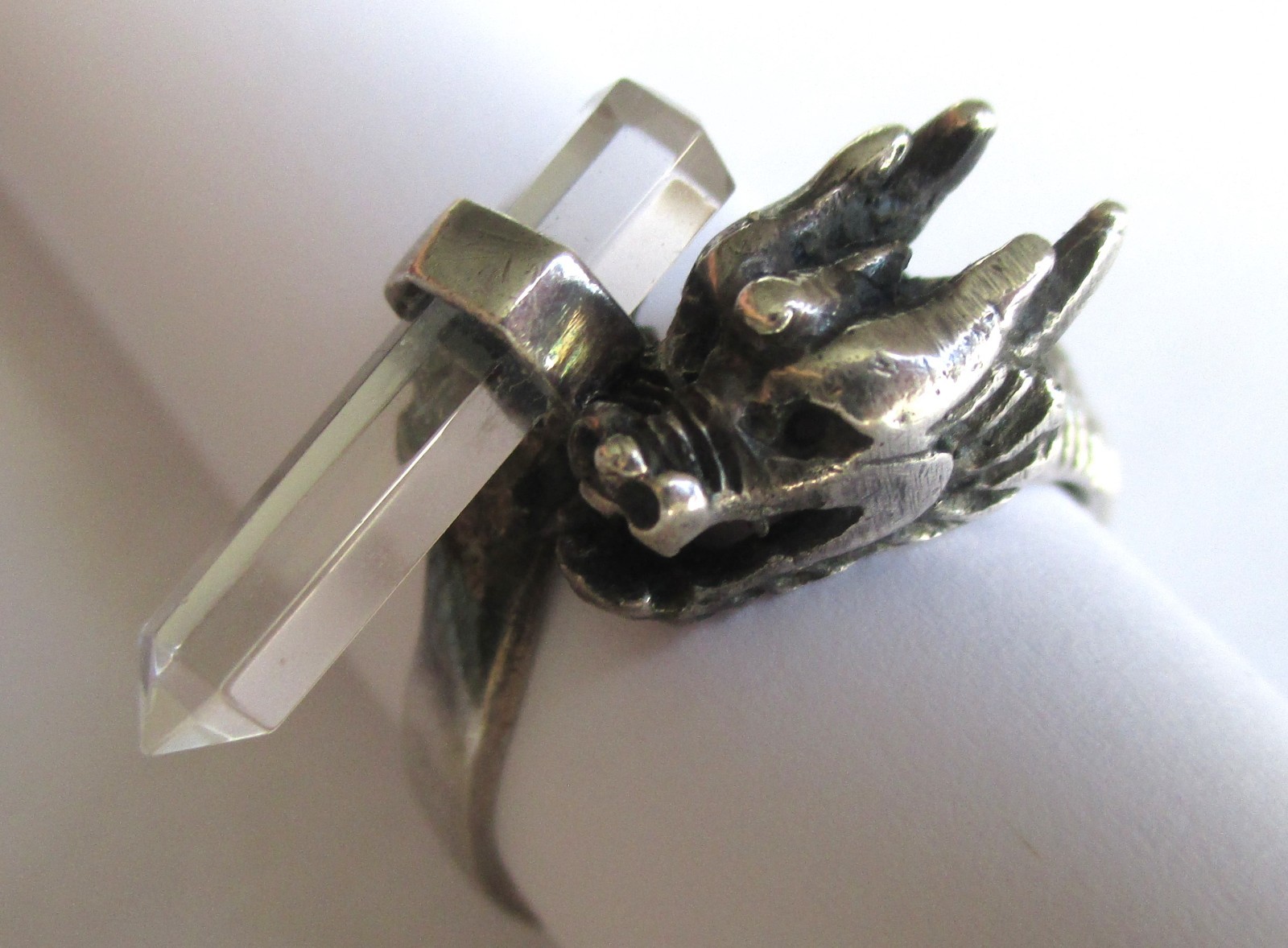 Sz 9.5 VINTAGE STERLING SILVER CLEAR QUARTZ ROCK CRYSTAL WAND DRAGON RING