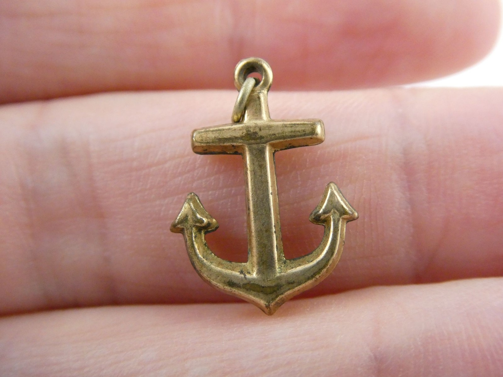 Vintage Unmarked Gold Fill Metal Anchor Pendant Charm .6g .75 Inch Length