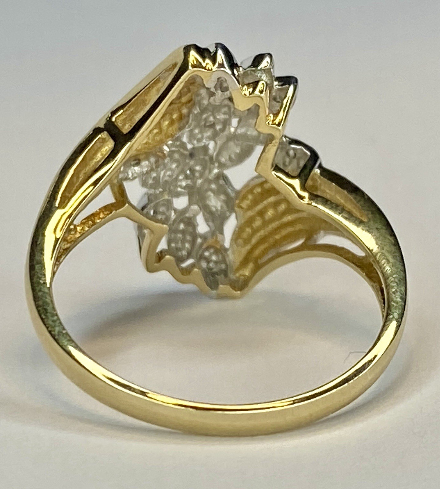 Vintage 80’s 90’s 10K Yellow Gold Diamond Cluster Leaf Bypass Ring Size 6.9