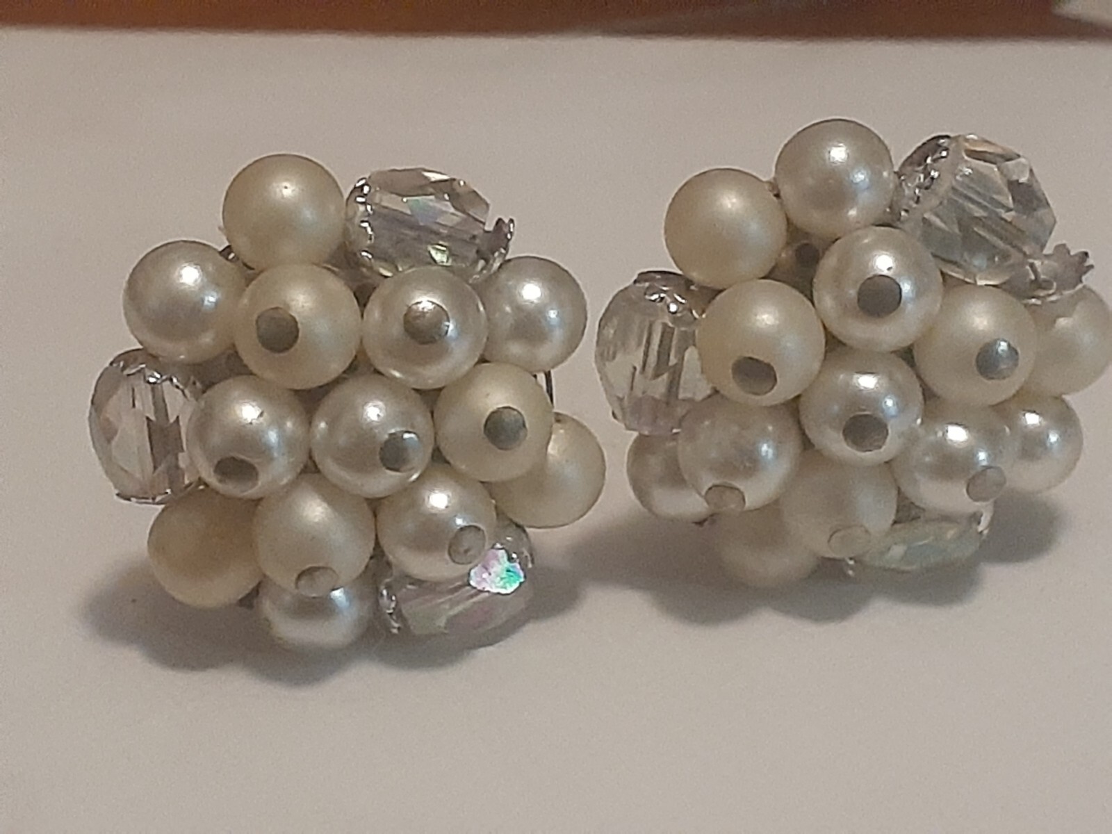 Vintage faux pearl & glass bead cluster round clip on earrings