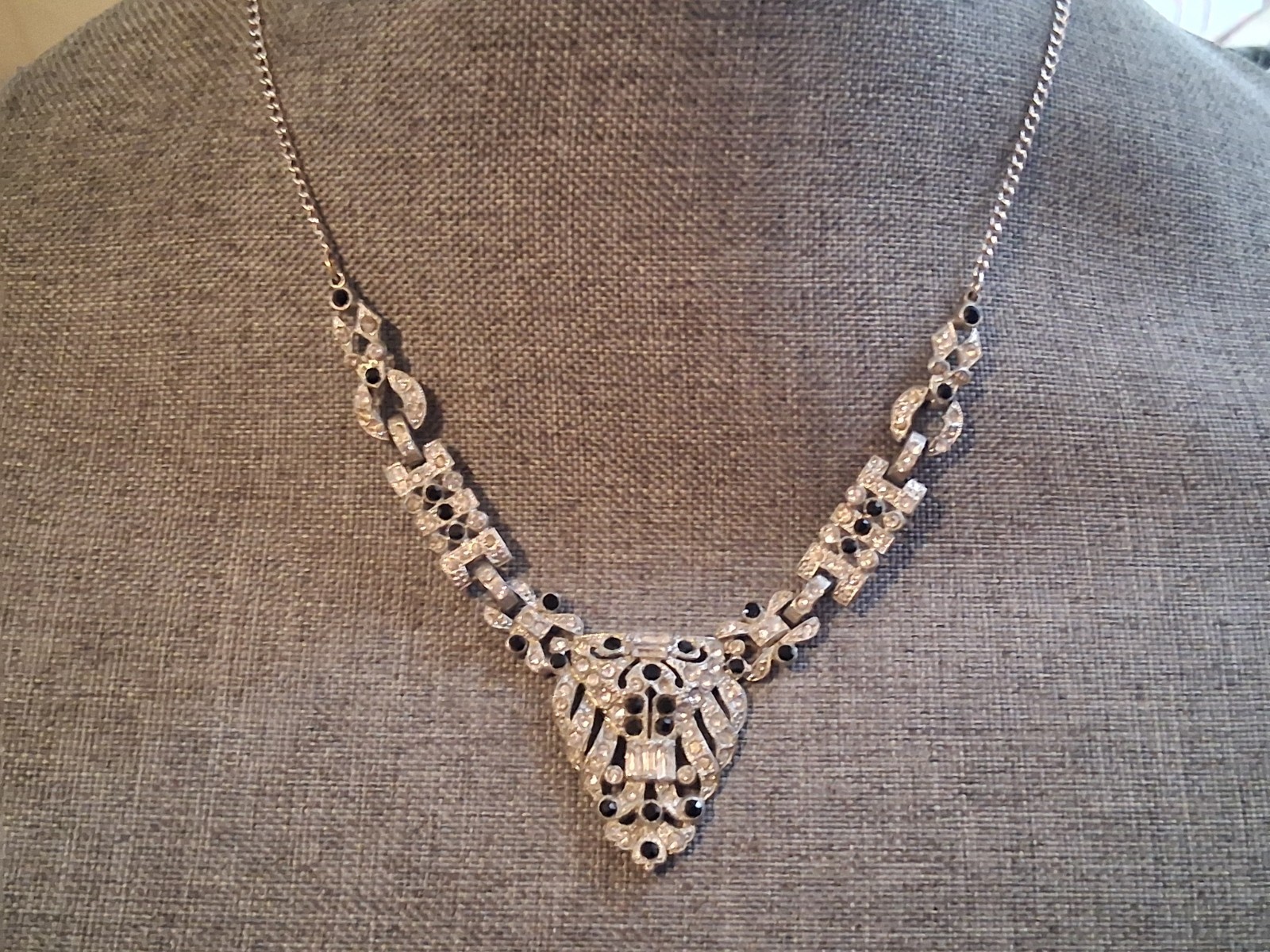 Art deco pot metal geometric style necklace w/black & clear stones
