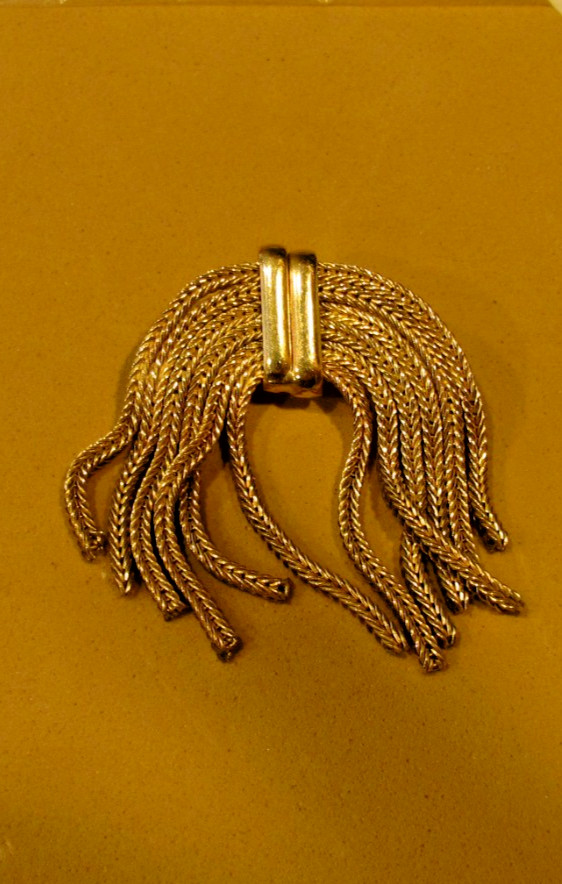 Beautiful!! Vintage “AC” Alice Caviness 12K Gold Filled Tassel Brooch Pin