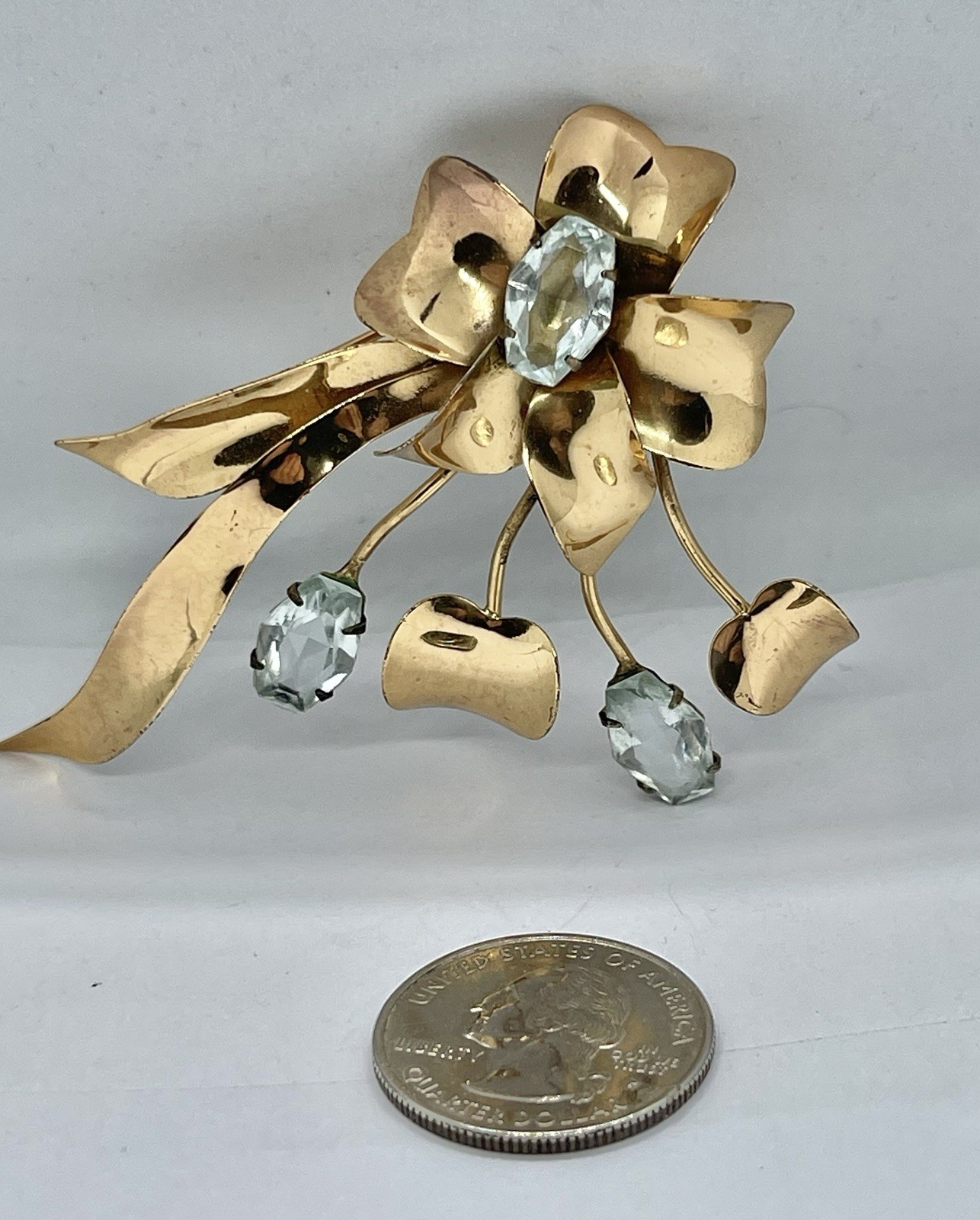 Vintage Retro JORDAN Pale Blue Lozenge Shape Art Glass Sterling Flower Brooch
