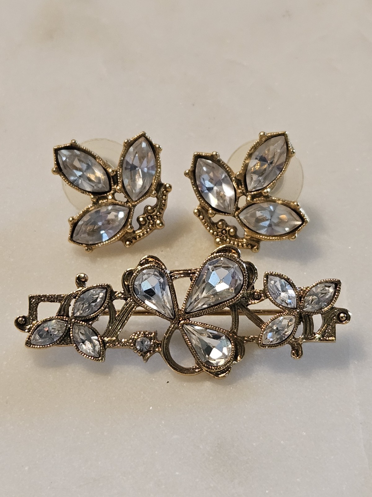 Vintage Floral Rhinestone Brooch And Matching Earrings Set Gold Tone