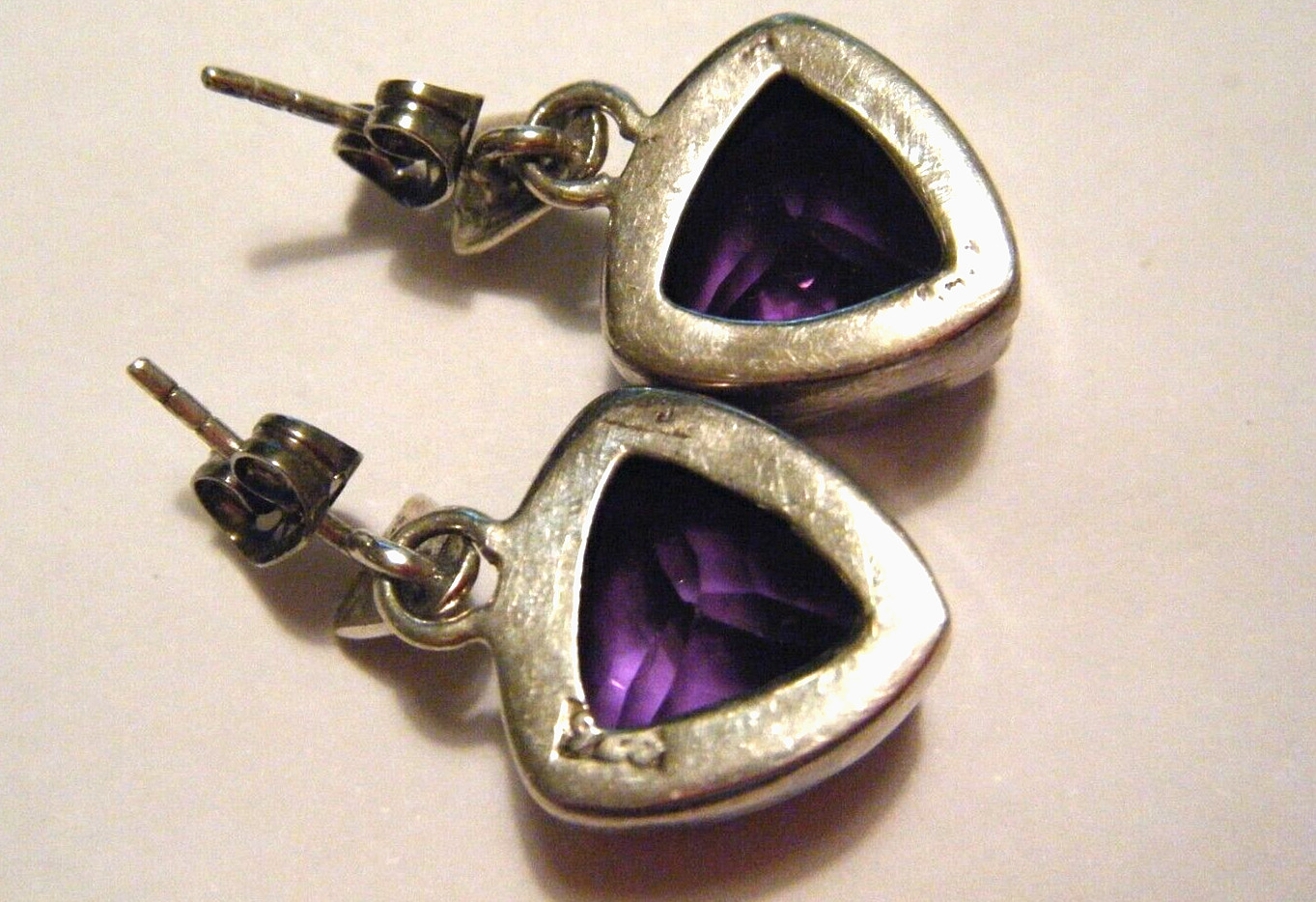 1″ Vintage Sterling Silver Purple / Blue Tanzanite Trillion Dangle Drop Earrings