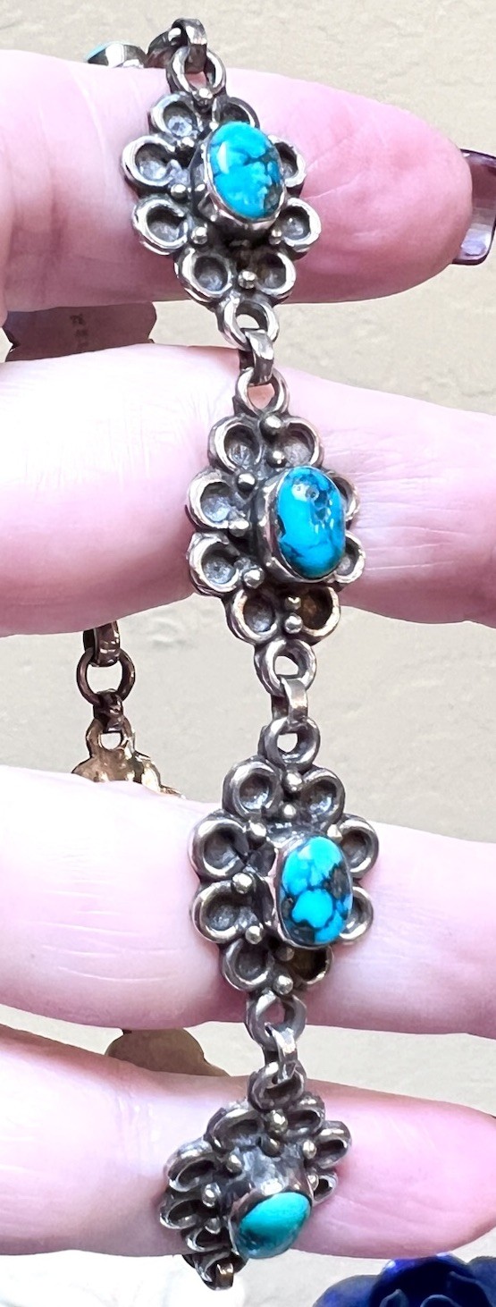 LOVELY Artisan Ornate Sterling Silver Genuine Turquoise Floral Design Bracelet