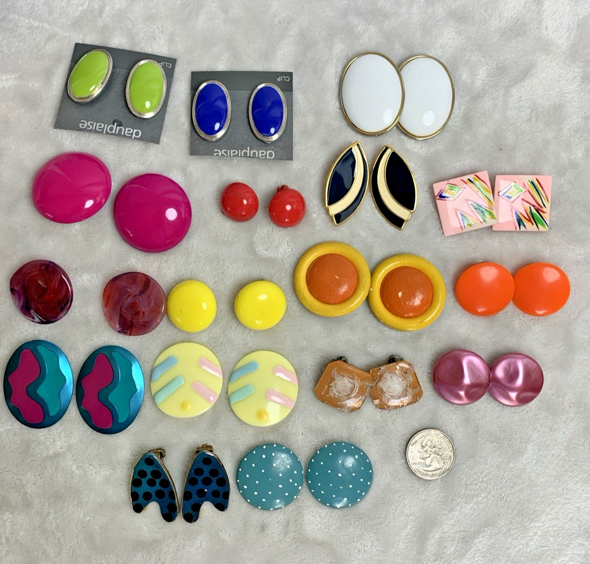 Vintage Mod Pop Art Clip-On Earrings Lot 60s 70s 80s Colorful 17pc Dauplaise