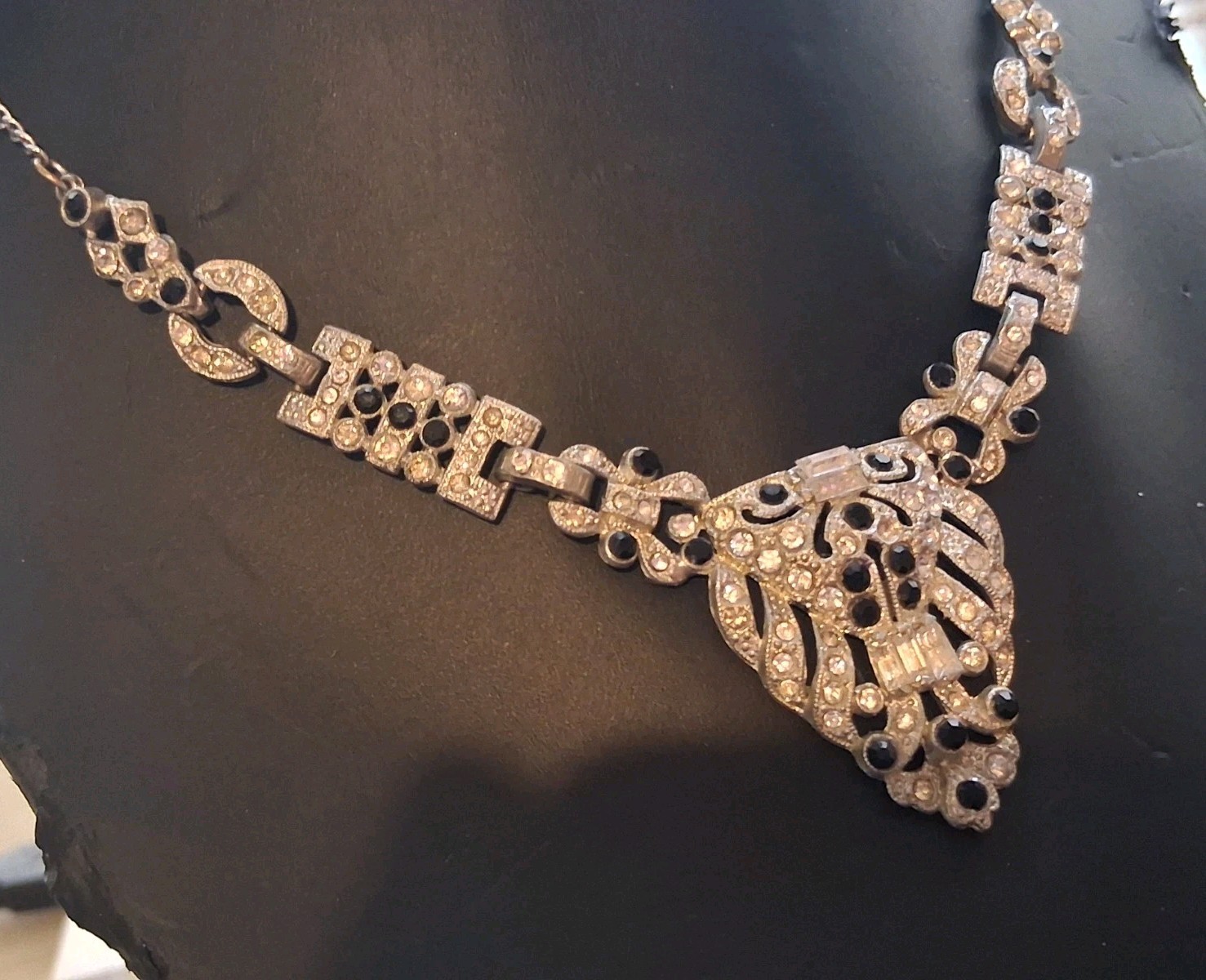 Art deco pot metal geometric style necklace w/black & clear stones