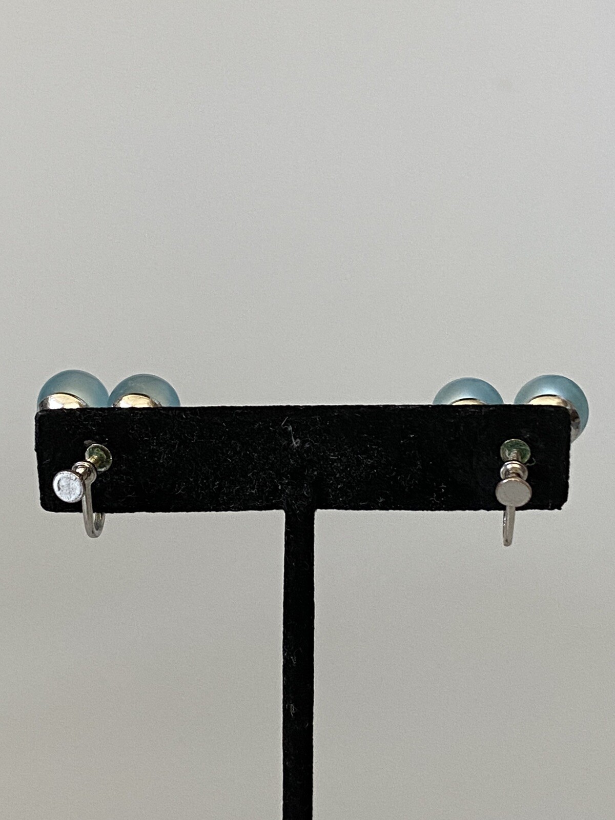 Vintage Light Blue Screw Backs Earrings Lucite Not Pierced Silver Tone