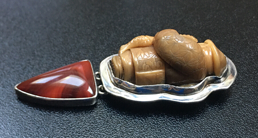 Amy Kahn Russell Netsuke Pendant / Brooch