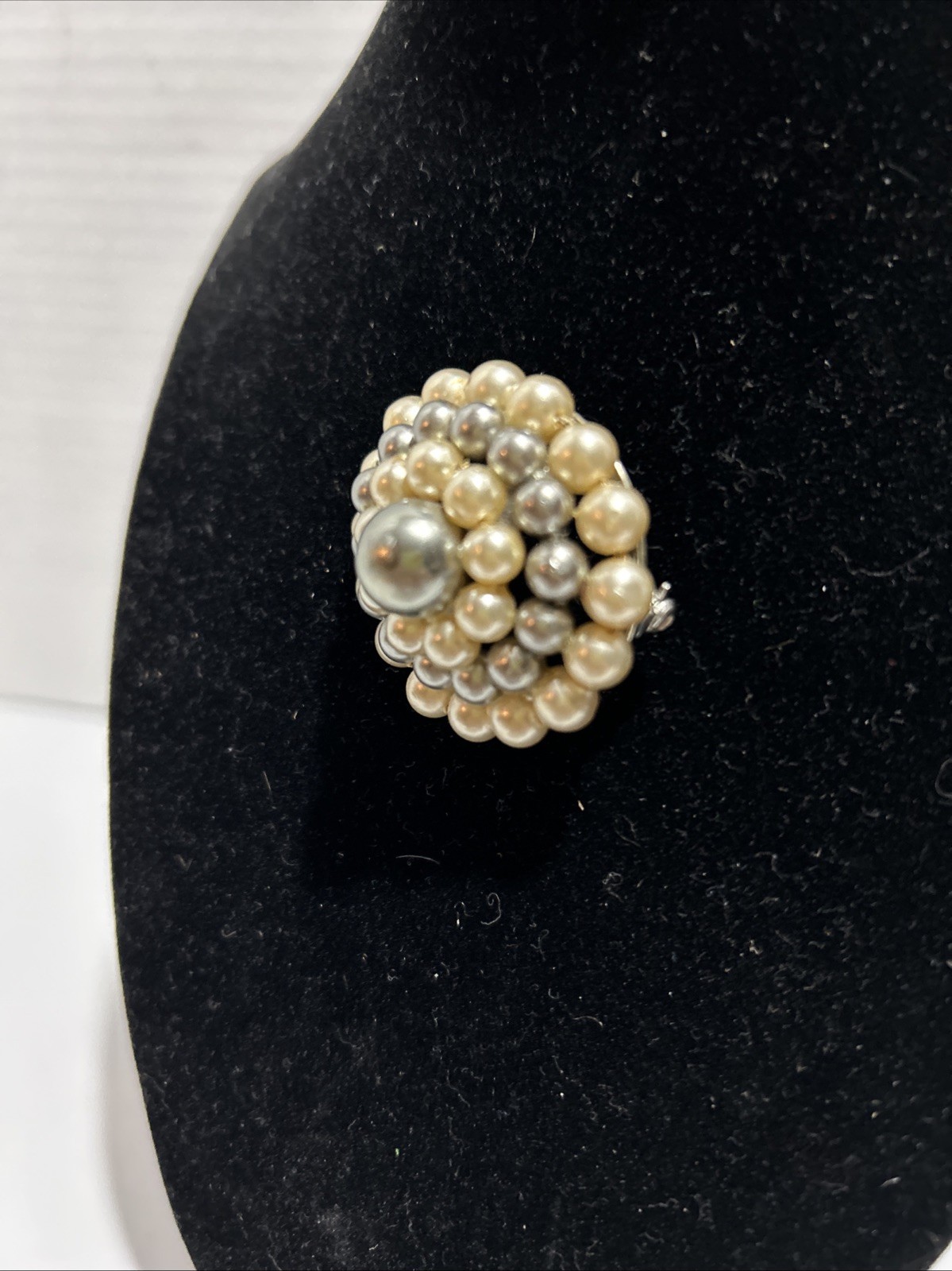 Vintage Faux White And Gray Pearl Brooch Pin