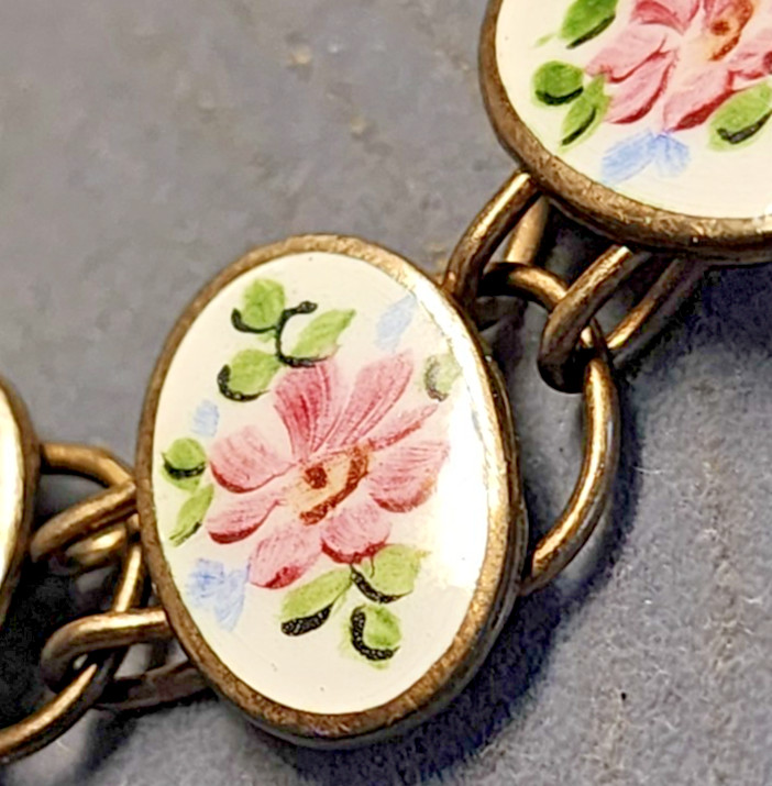 Circa 1920 Bliss Bros Sterling Silver & Pink Enamel Floral Button Bracelet 7.5″
