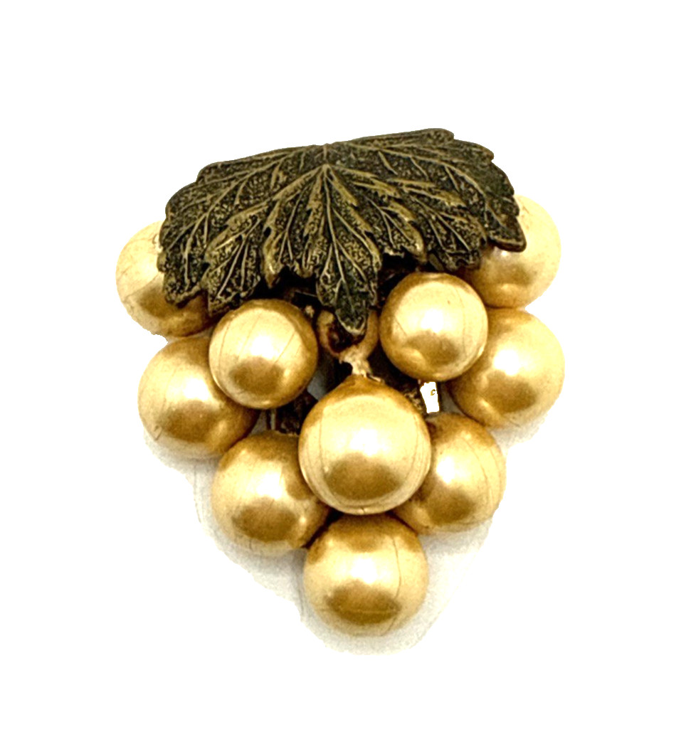Vintage Miriam Haskell Faux Pearl Grape Cluster Dress Fur Clip Unsigned 2.5″