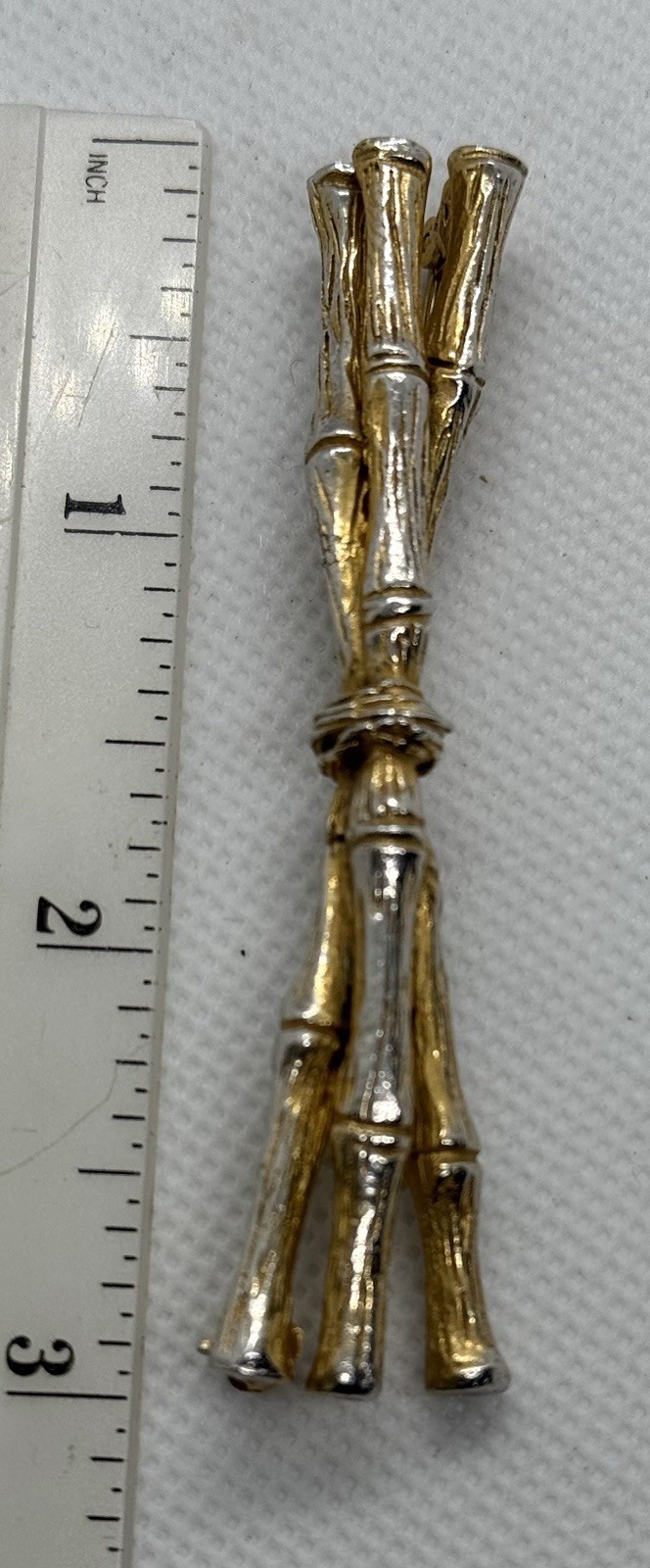 Vintage Signed Hattie Carnegie Gold & Silver Tone Metal Bamboo Bundle Brooch 3”