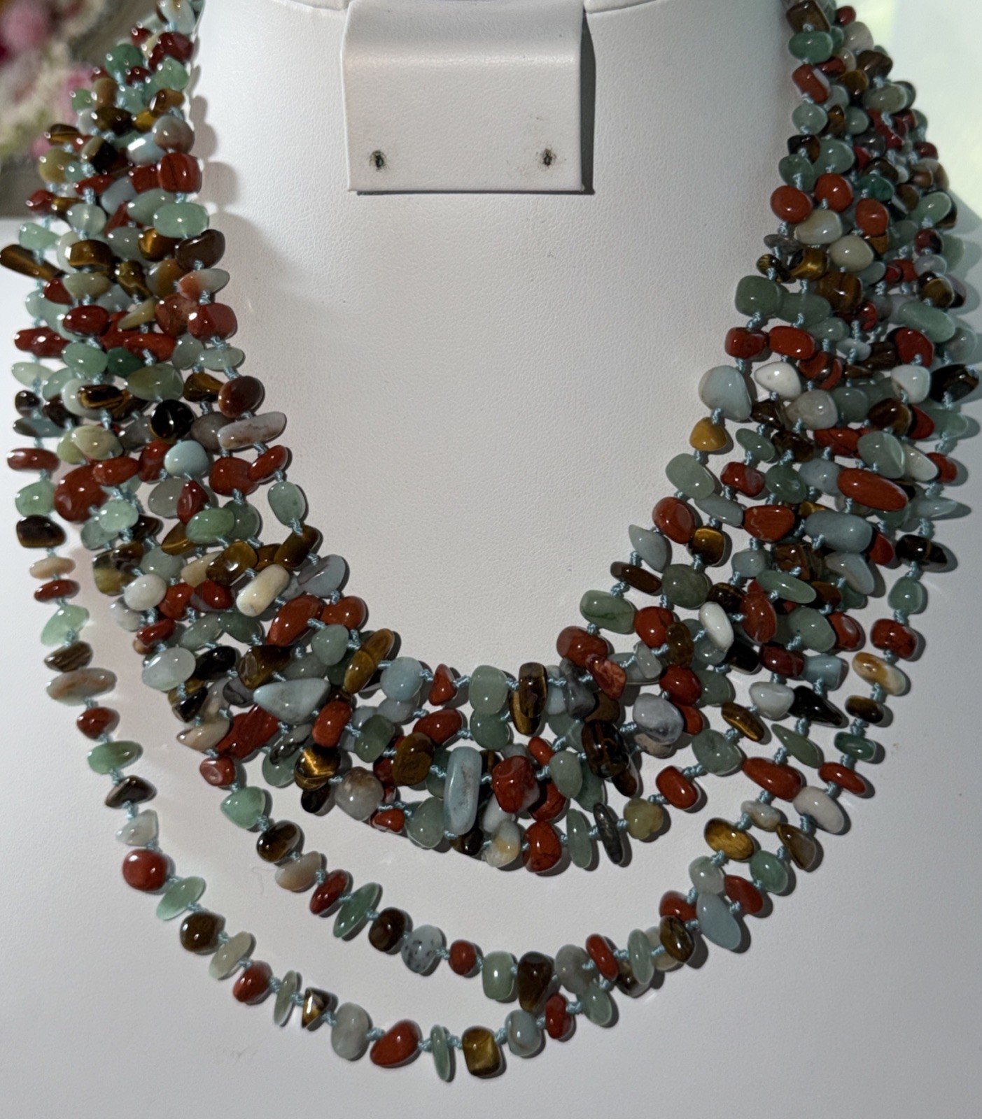 Vtg Multi strand(8)Natural Jade,Tigers Eye,& Jasper Chip Bead Necklace Hand Knot